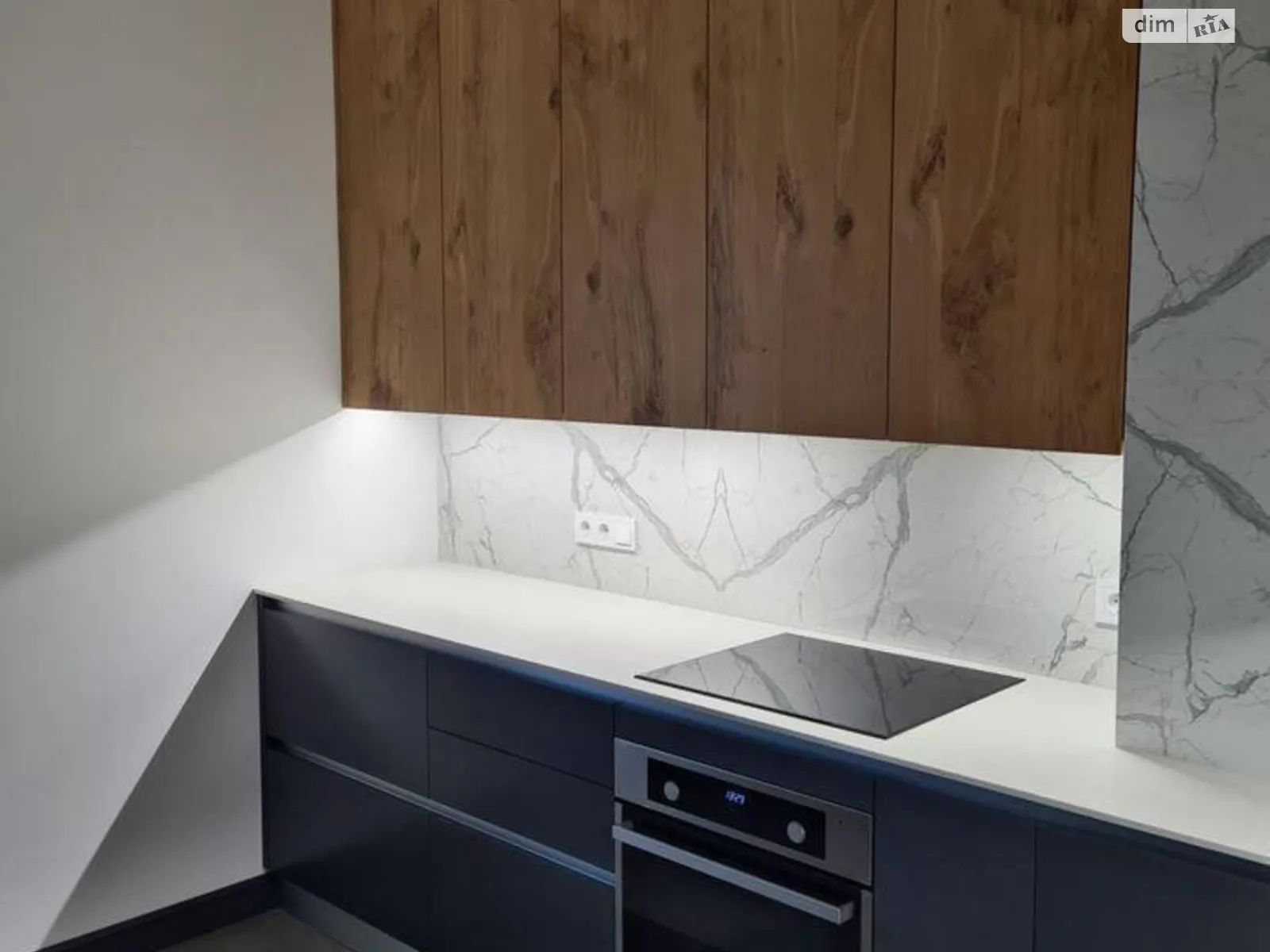 Продается 2-комнатная квартира 72 кв. м в Киеве, пер. Ясиноватский, 11 - фото 1