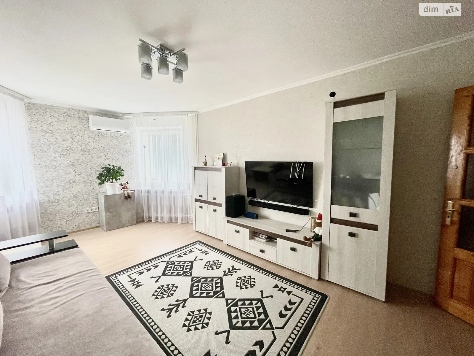 Продается 2-комнатная квартира 65 кв. м в Виннице, ул. Келецкая, 124 - фото 1