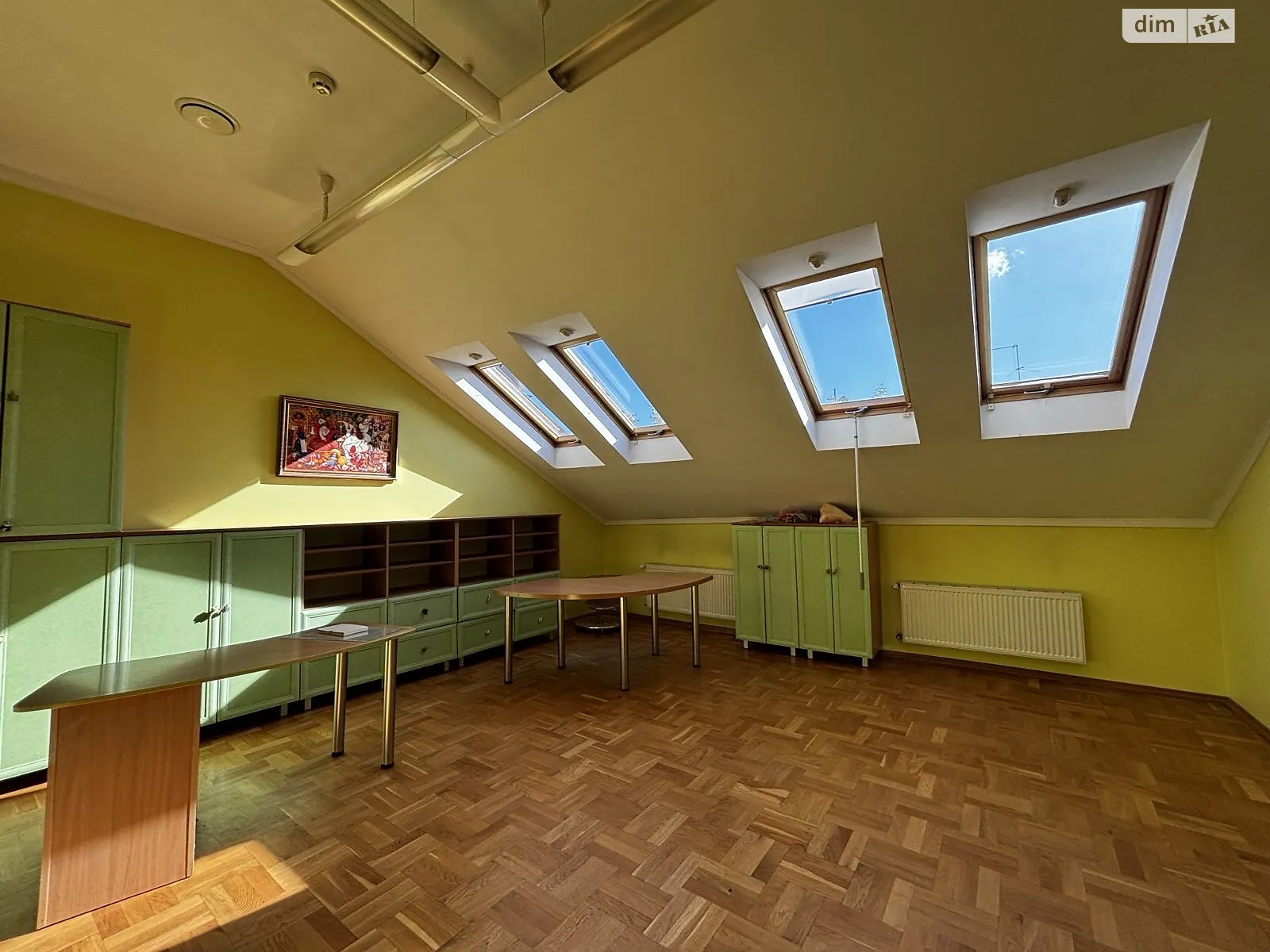 Сдается в аренду офис 210 кв. м в бизнес-центре, цена: 1470 $ - фото 1