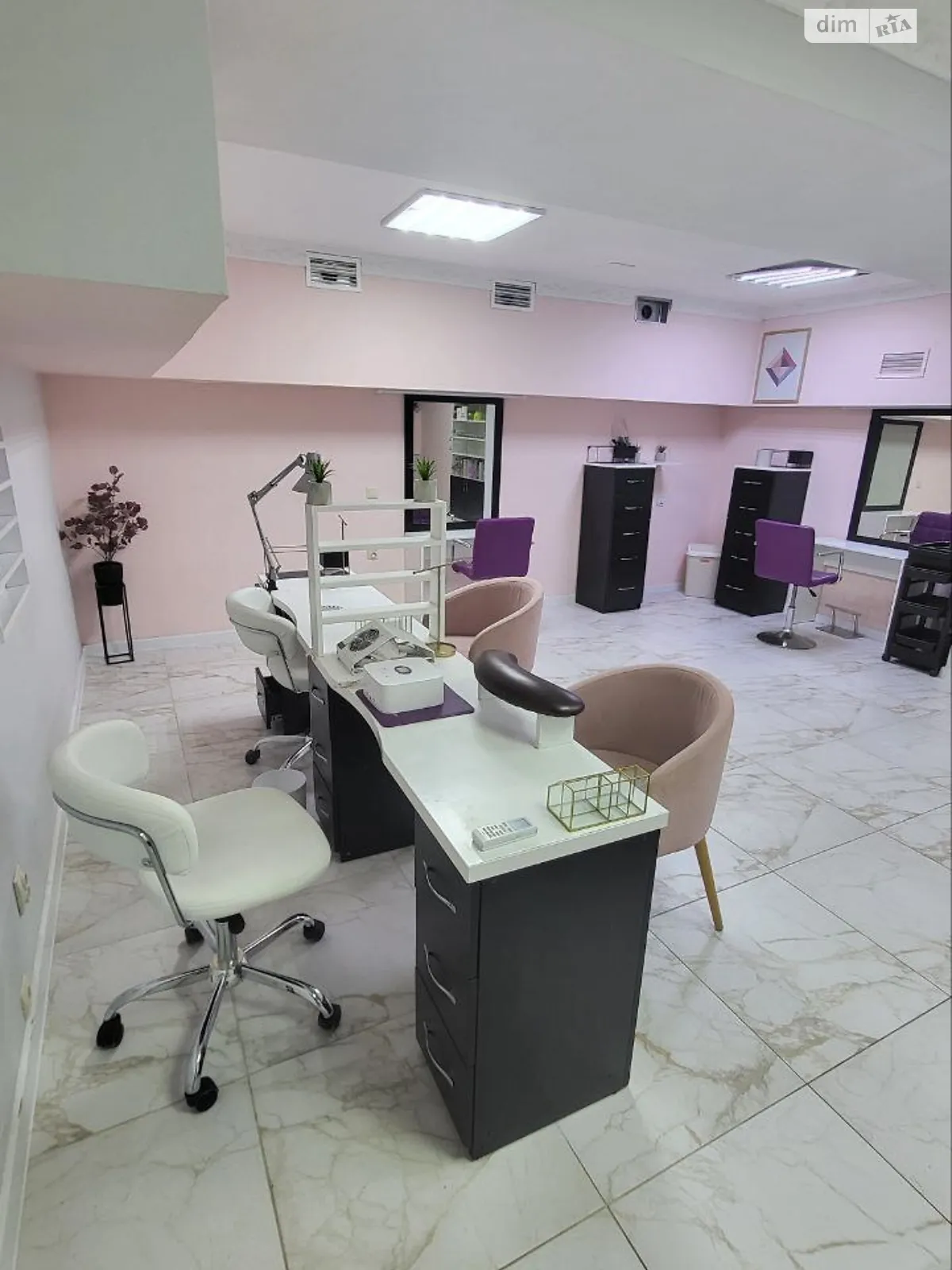 Продається приміщення вільного призначення 213.1 кв. м в 9-поверховій будівлі, цена: 340960 $ - фото 1