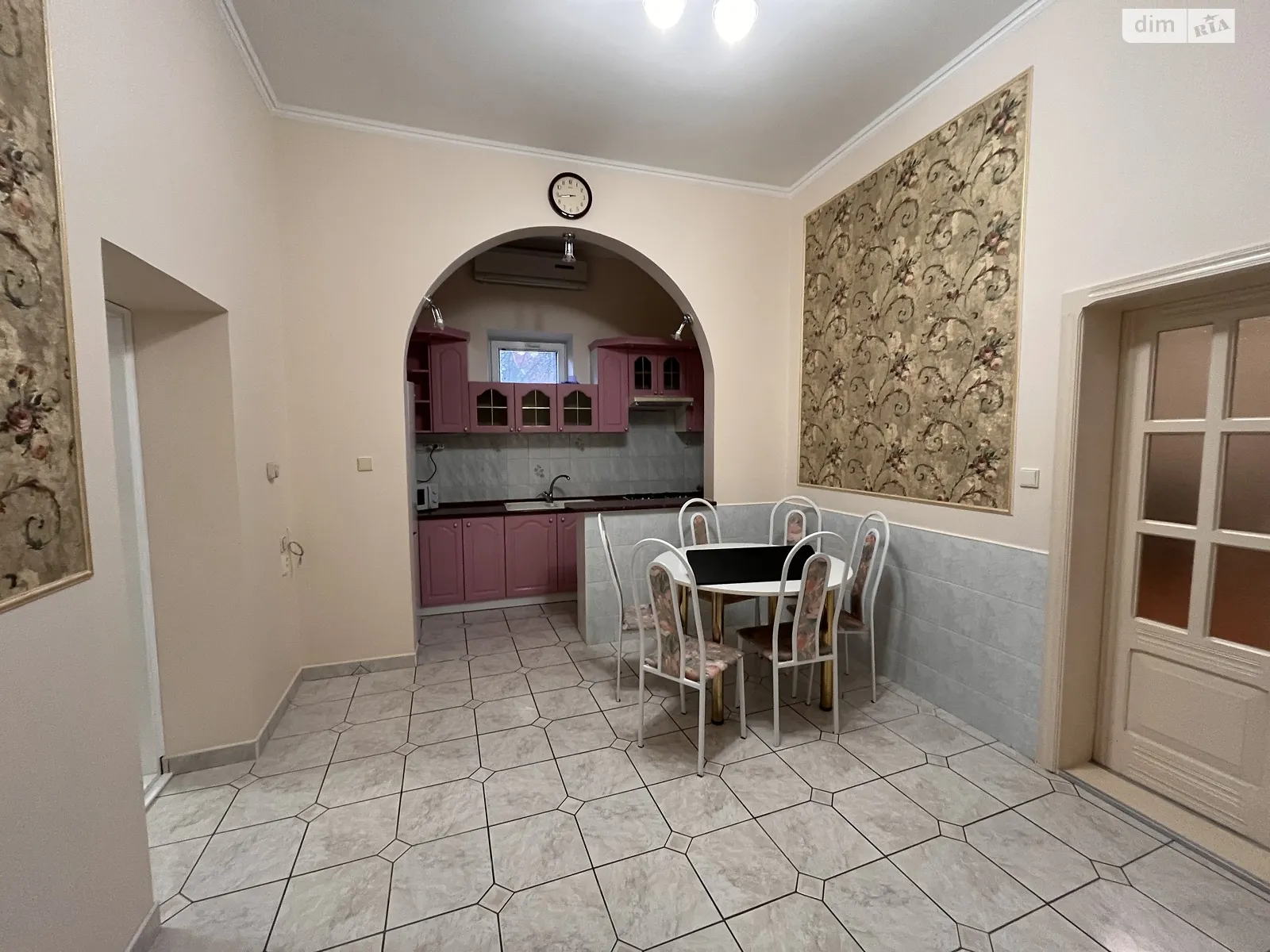 Сдается в аренду одноэтажный дом 135 кв. м с верандой, цена: 1000 $ - фото 1