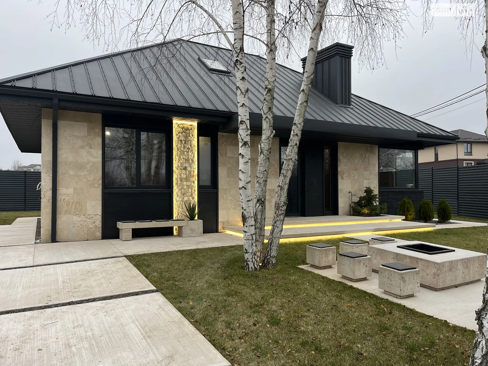 Продается дом на 2 этажа 160 кв. м с верандой, цена: 175000 $ - фото 1