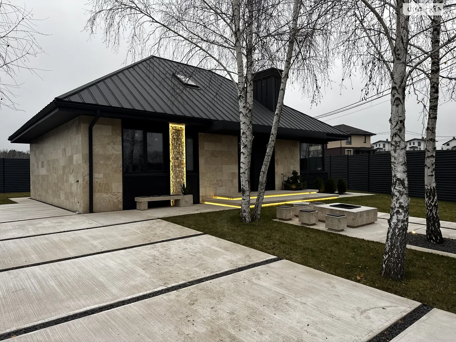 Продается дом на 2 этажа 101 кв. м с садом, цена: 175000 $ - фото 1