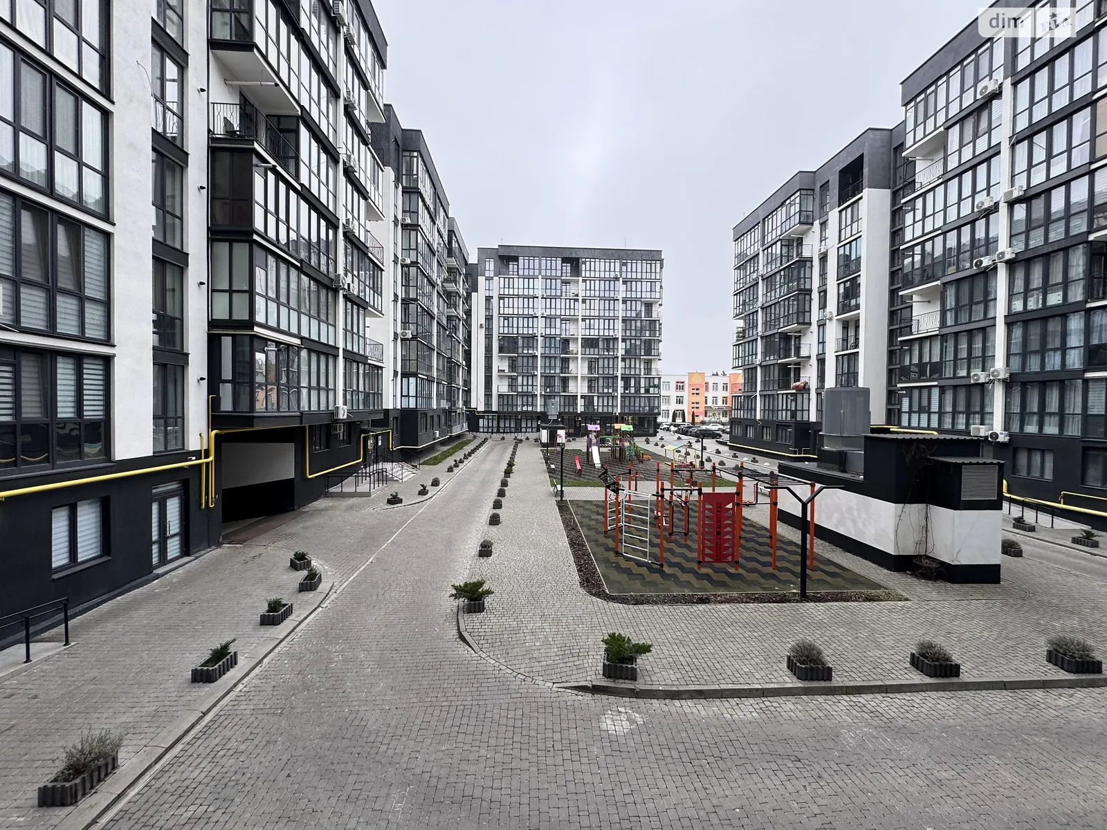 Продается 3-комнатная квартира 87 кв. м в Виннице, ул. Трамвайная, 3В - фото 1