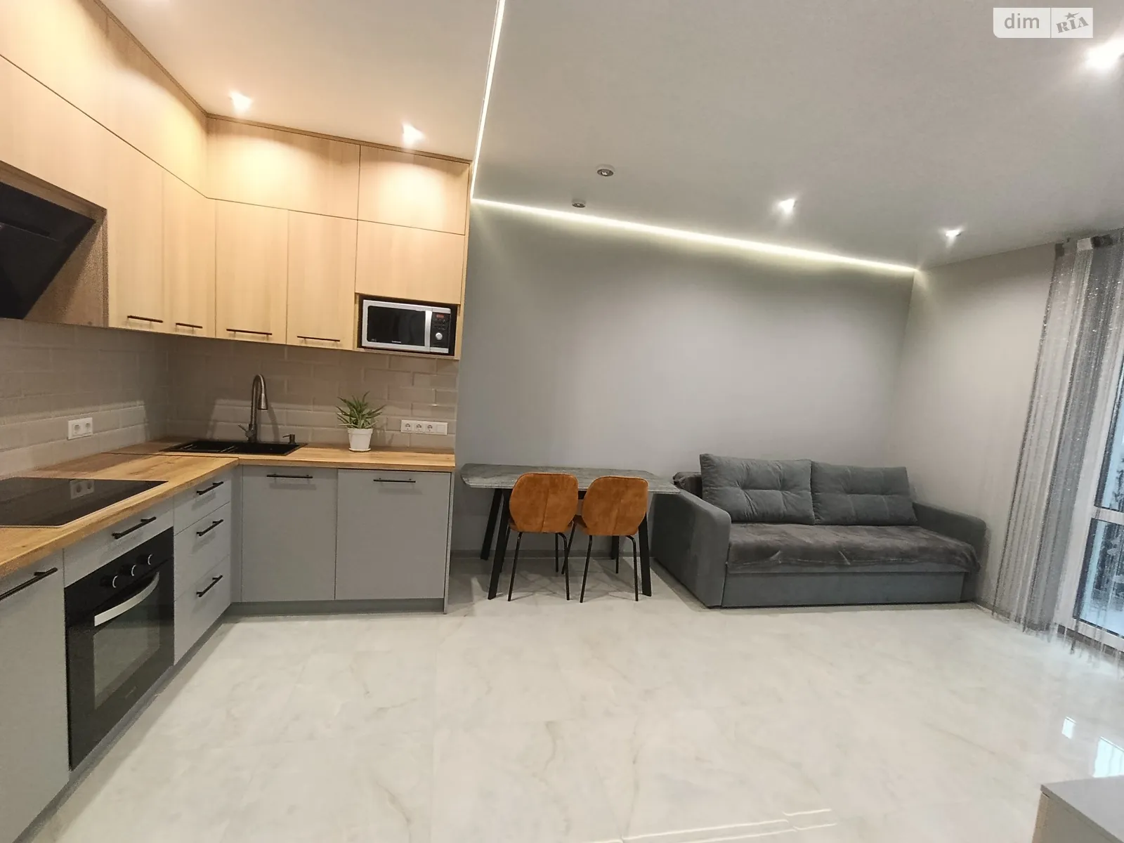 1-комнатная квартира 46 кв. м в Тернополе - фото 1