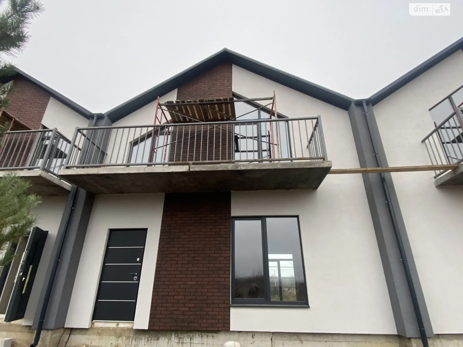 Продается дом на 2 этажа 110 кв. м с мебелью, цена: 72000 $ - фото 1