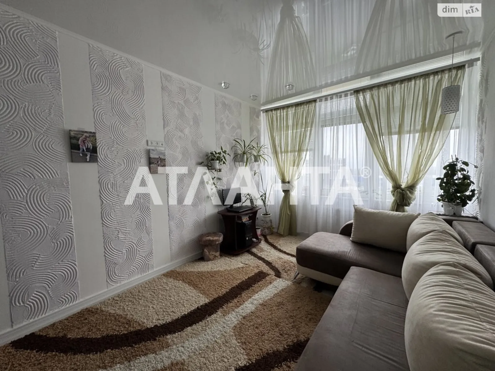 Продається 2-кімнатна квартира 61 кв. м у Лиманці, вул. Перлинна - фото 1