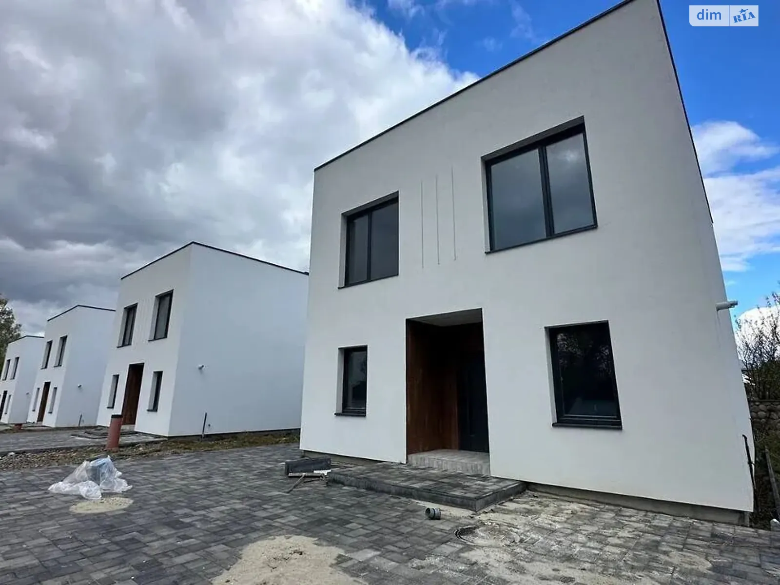 Продается дом на 2 этажа 150 кв. м с террасой, цена: 140000 $ - фото 1