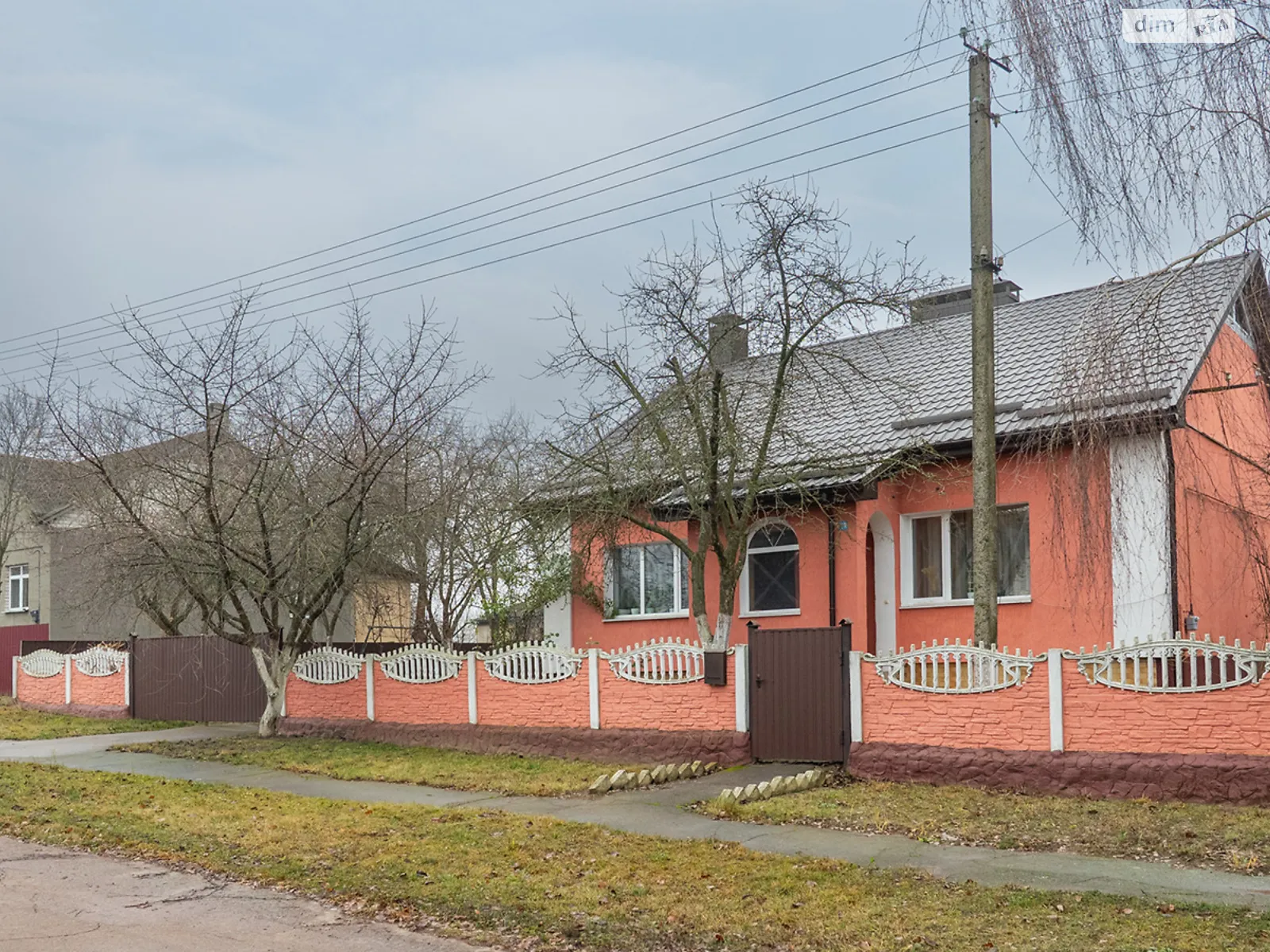 Продается одноэтажный дом 110 кв. м с гаражом, цена: 42000 $ - фото 1