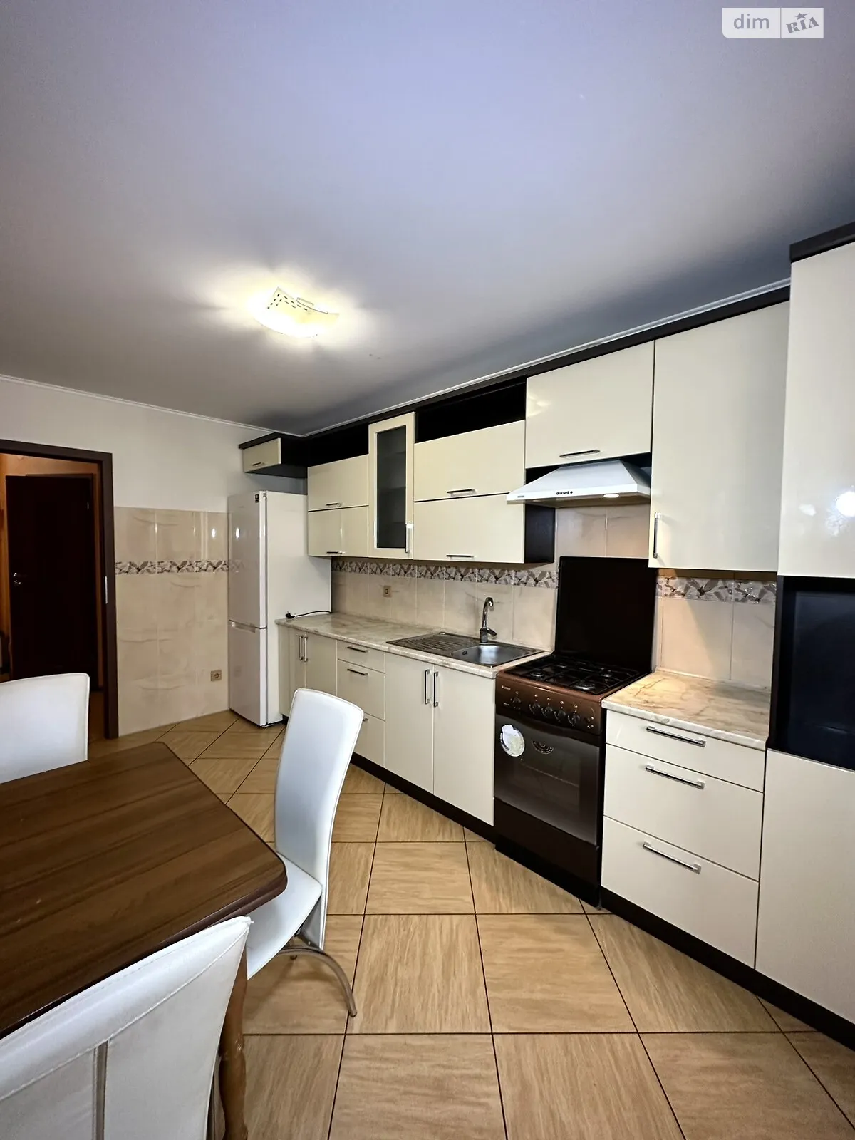 1-комнатная квартира 46 кв. м в Тернополе, ул. Черновецкая - фото 1