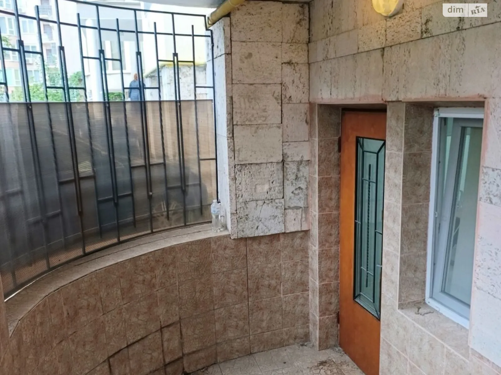 Продается офис 70.1 кв. м в бизнес-центре, цена: 70100 $ - фото 1