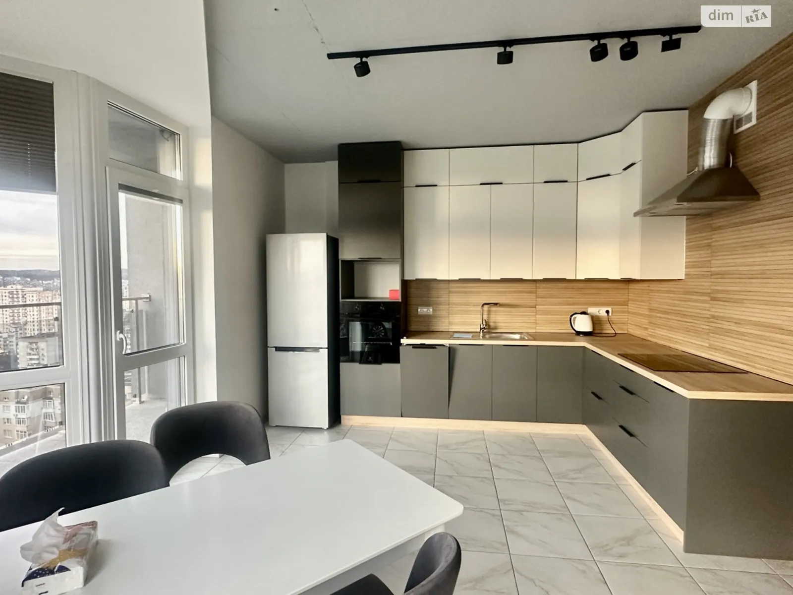 Сдается в аренду 1-комнатная квартира 47 кв. м в Львове, просп. Черновола Вячеслава, 77 - фото 1