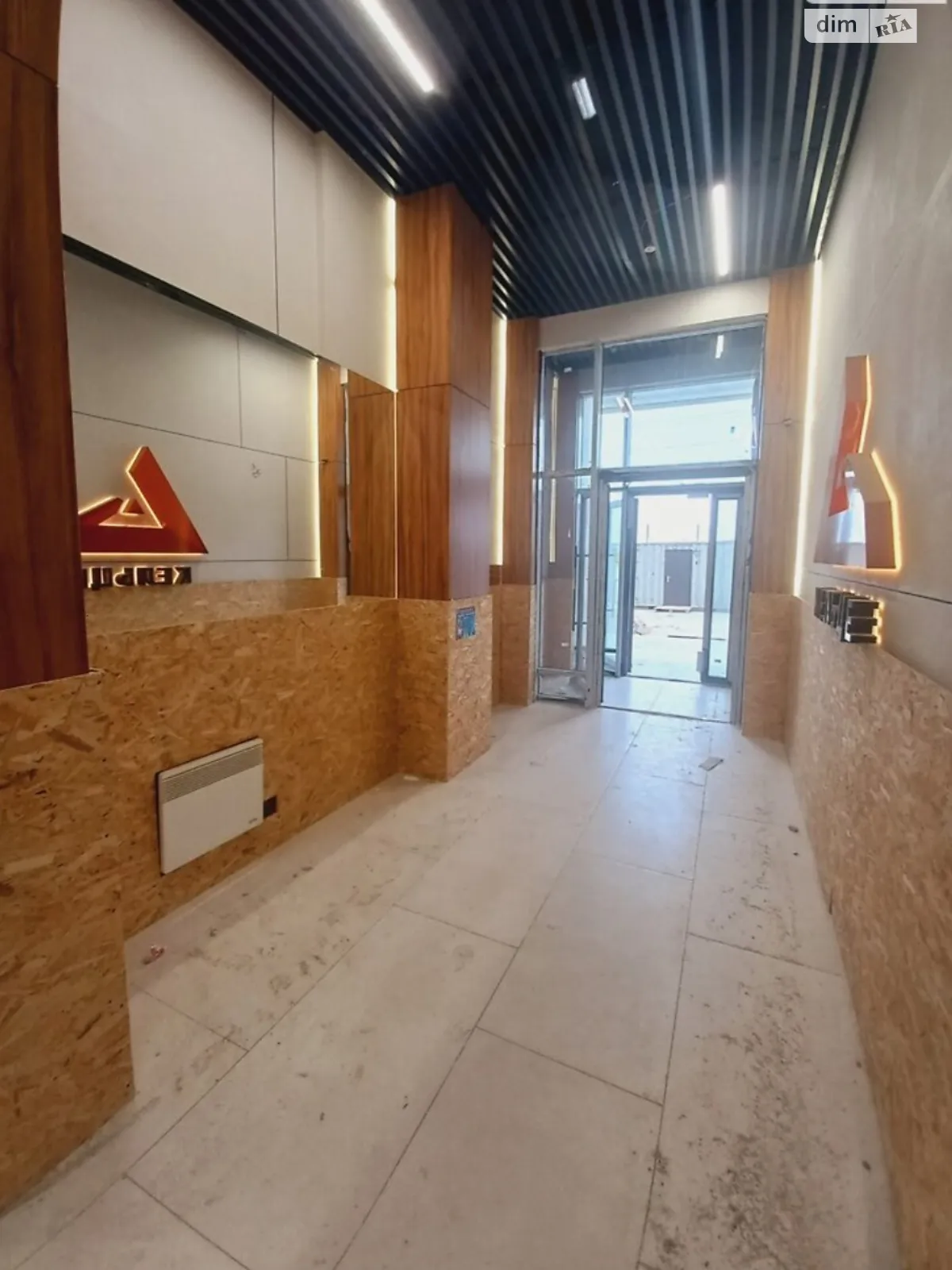 Продается 2-комнатная квартира 67 кв. м в Зарванцах, ул. Одесская, 7 - фото 1