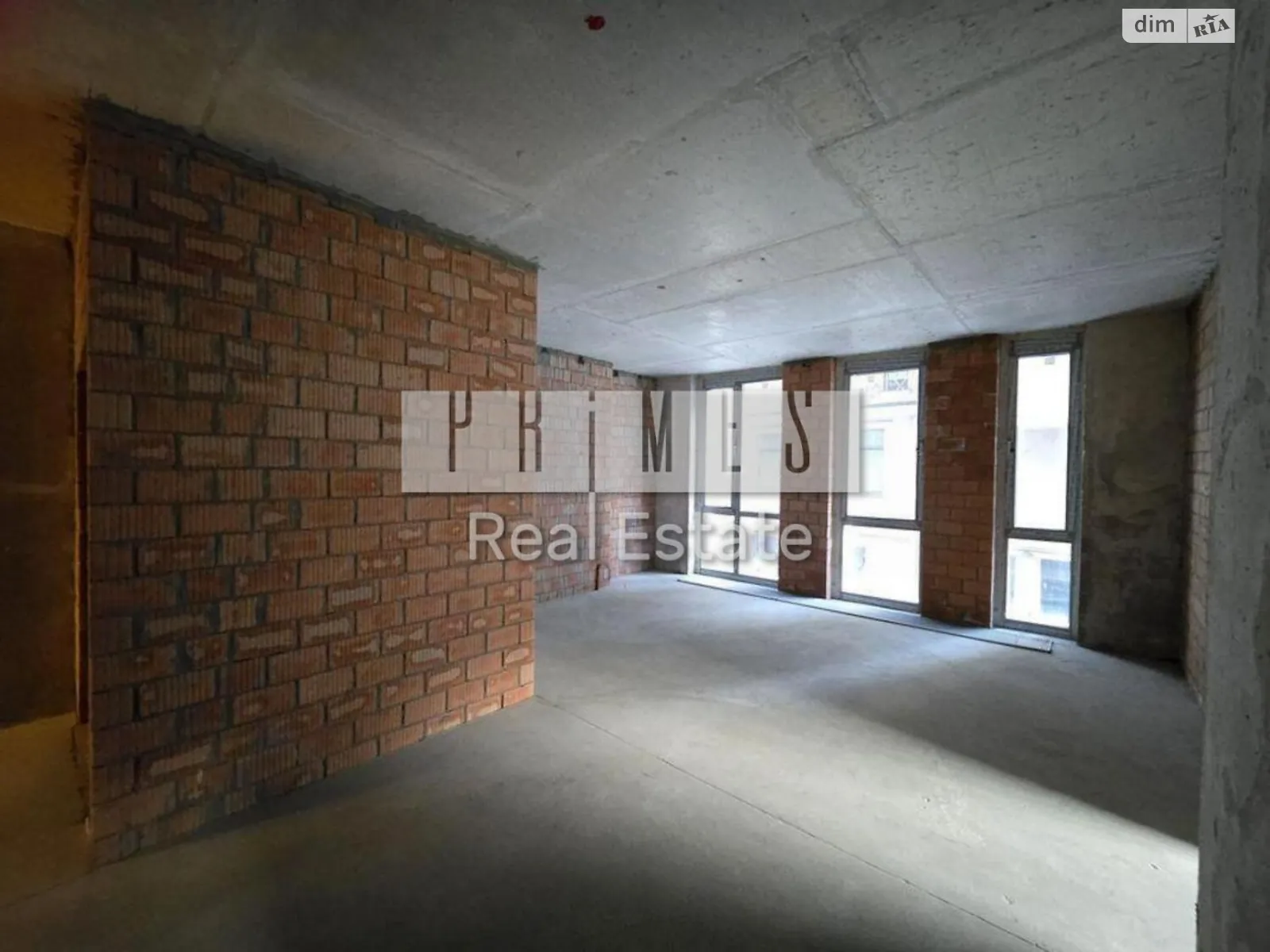 Продается офис 82.2 кв. м в бизнес-центре, цена: 286000 $ - фото 1