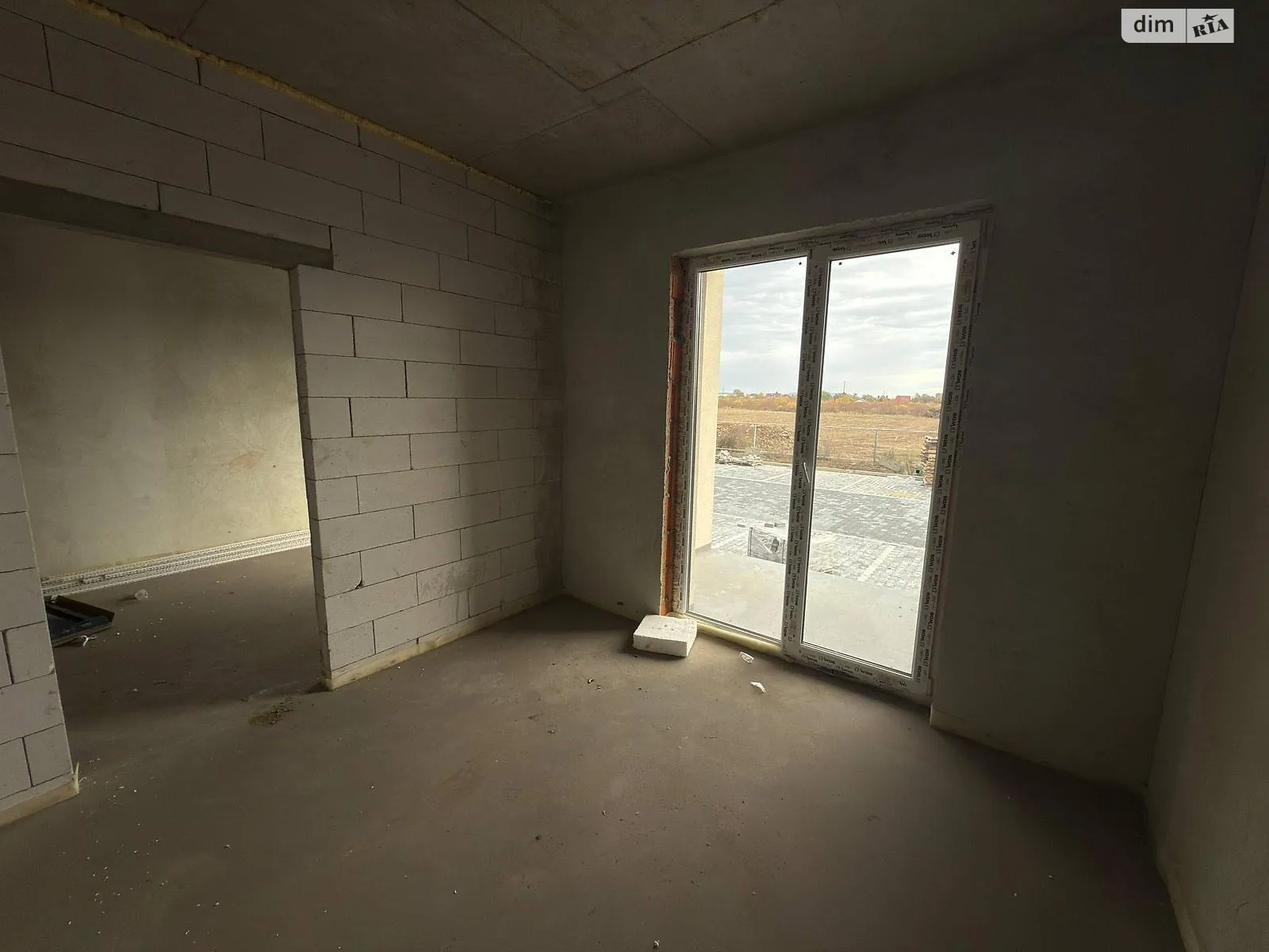 Продается 1-комнатная квартира 38 кв. м в Сторожнице, ул. Волошковая - фото 1