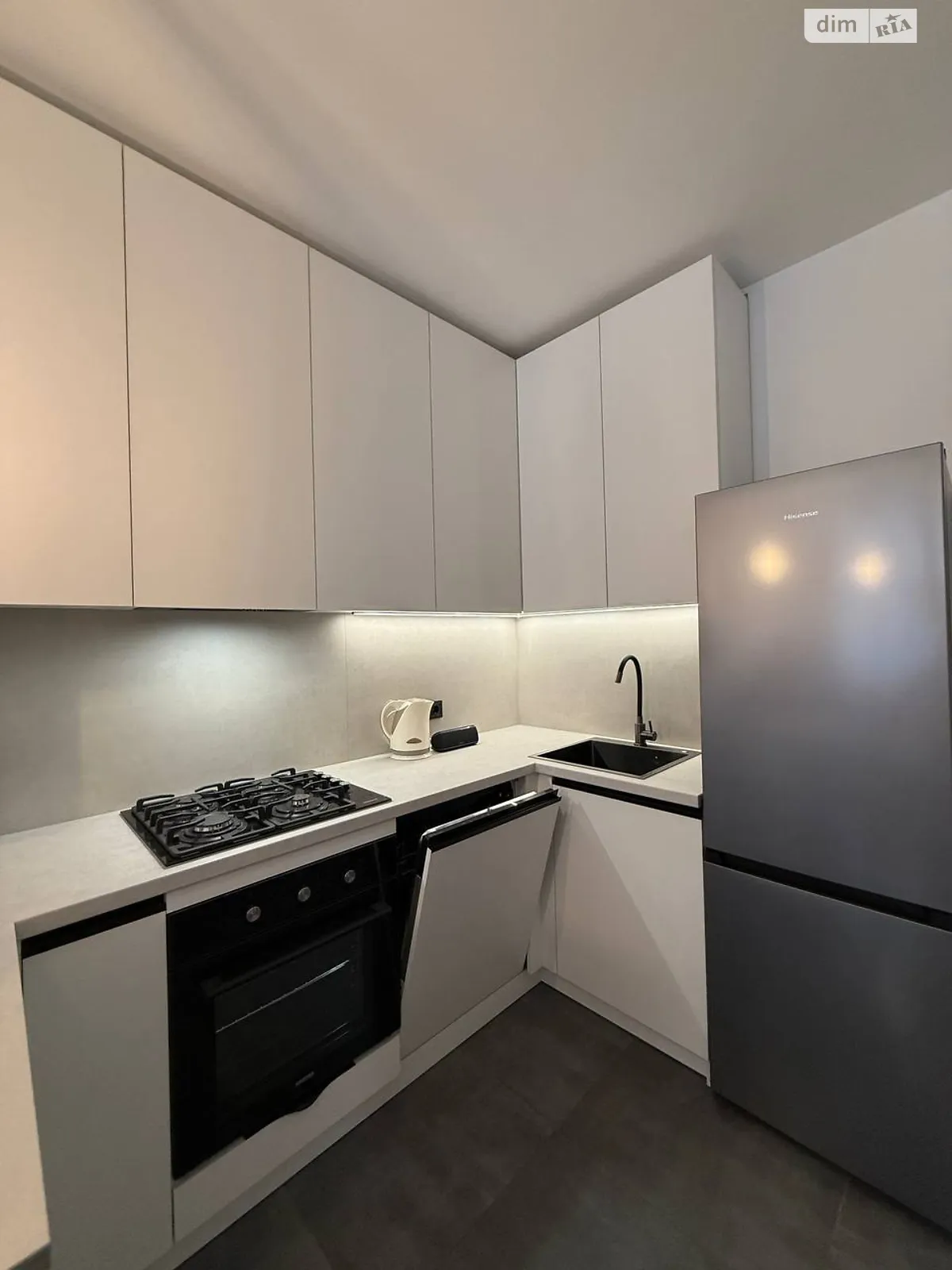 Продається 1-кімнатна квартира 40.1 кв. м у Львові, вул. Малоголосківська, 44 - фото 1