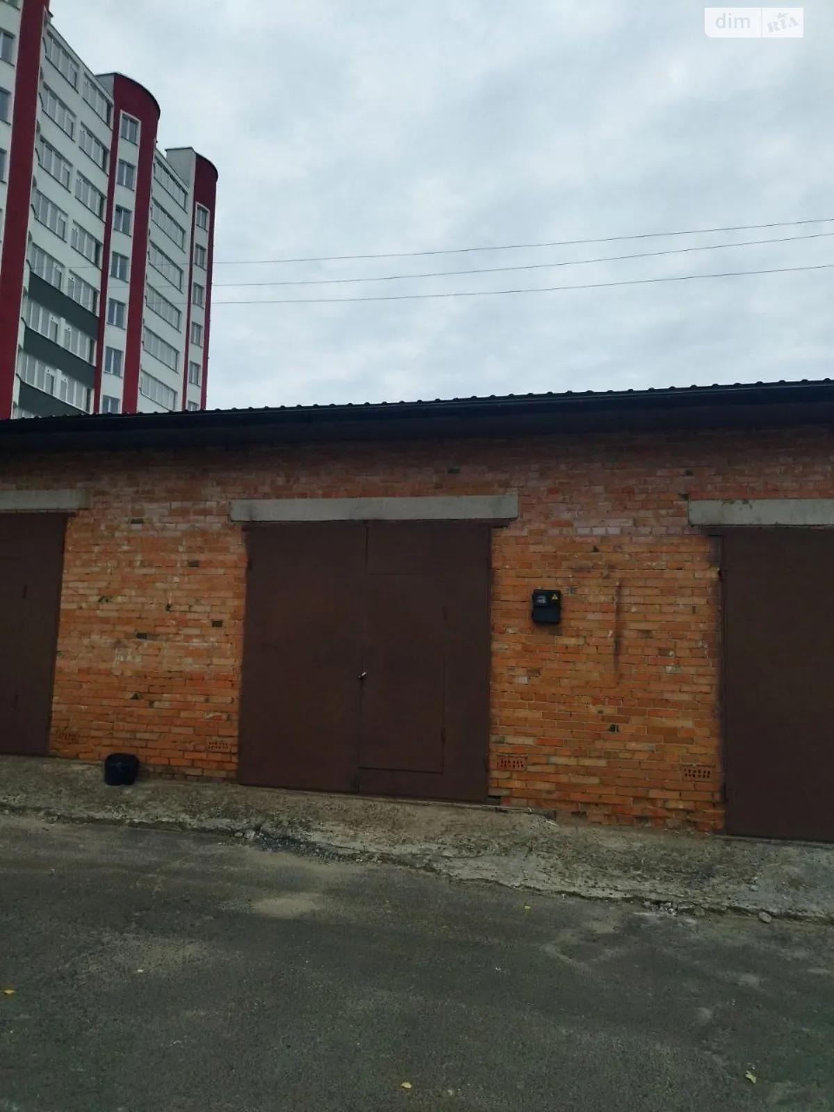 Сдается в аренду отдельно стоящий гараж под легковое авто на 25 кв. м, цена: 3500 грн - фото 1