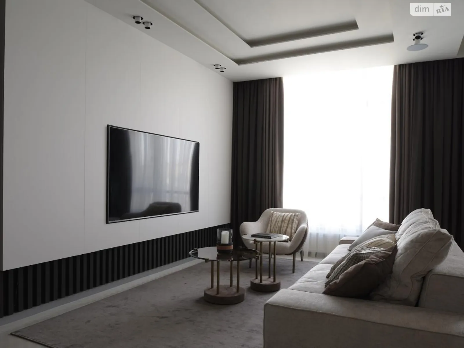 Продается 4-комнатная квартира 165 кв. м в Киеве, ул. Демеевская, 33 - фото 1