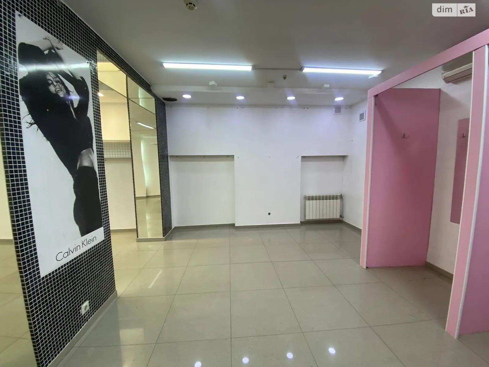 Сдается в аренду помещения свободного назначения 57 кв. м в 4-этажном здании, цена: 60000 грн - фото 1