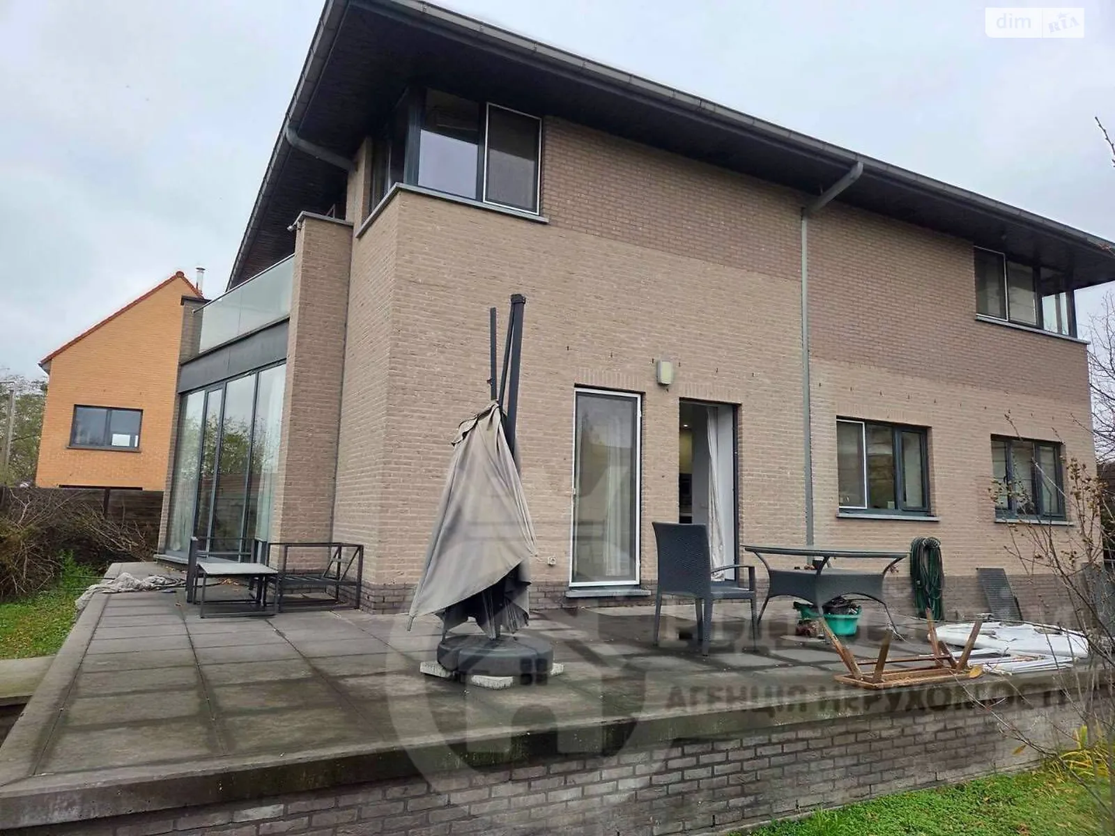 Продается дом на 2 этажа 349.3 кв. м с участком, цена: 390000 $ - фото 1