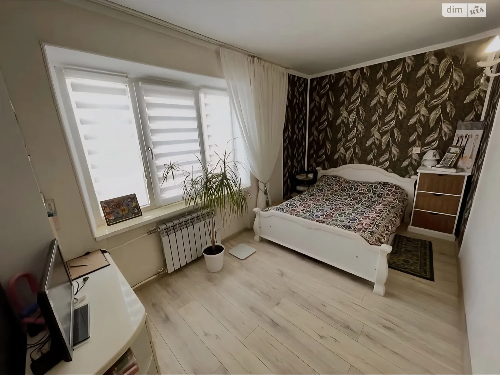 Продается 1-комнатная квартира 44.2 кв. м в Кривом Роге, просп. Университетский(Гагарина), 48 - фото 1