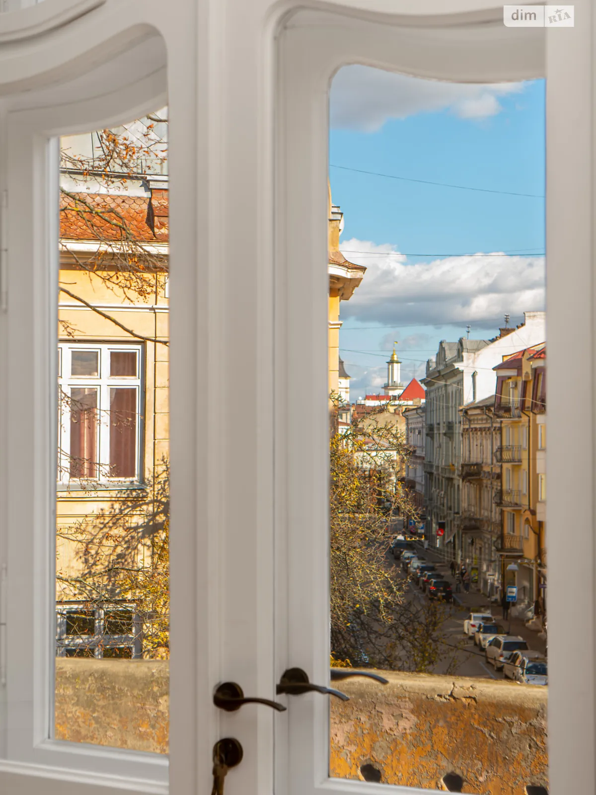 Продается 1-комнатная квартира 77.5 кв. м в Ивано-Франковске, ул. Гетьмана Ивана Мазепы, 36 - фото 1