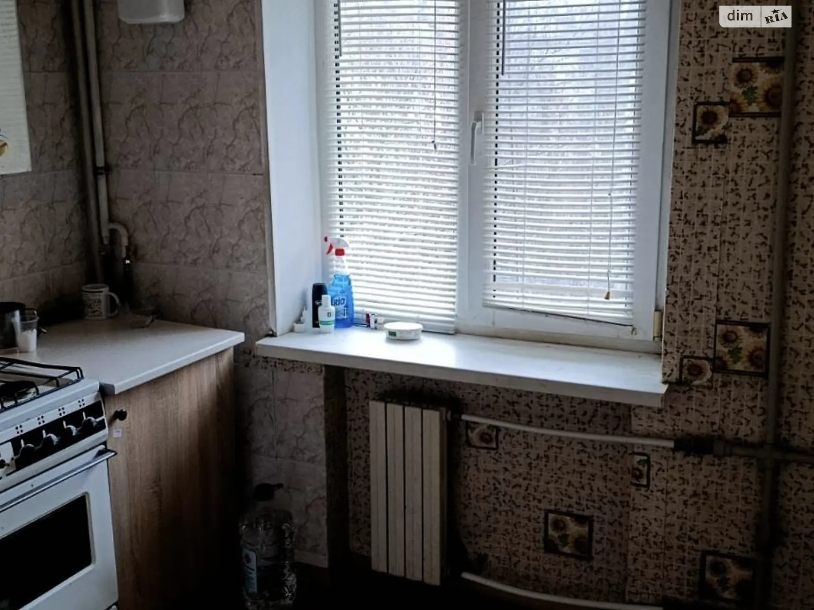 Продается 1-комнатная квартира 32.4 кв. м в Кривом Роге, ул. Бирюзова, 12 - фото 1