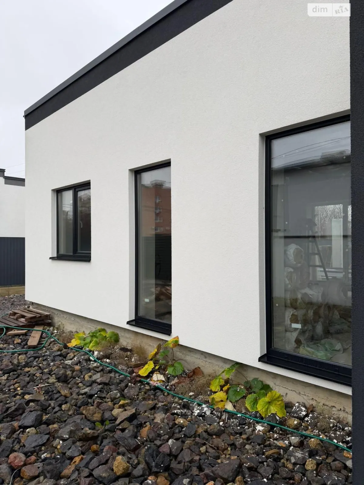 Продається одноповерховий будинок 130 кв. м з каміном, цена: 130000 $ - фото 1