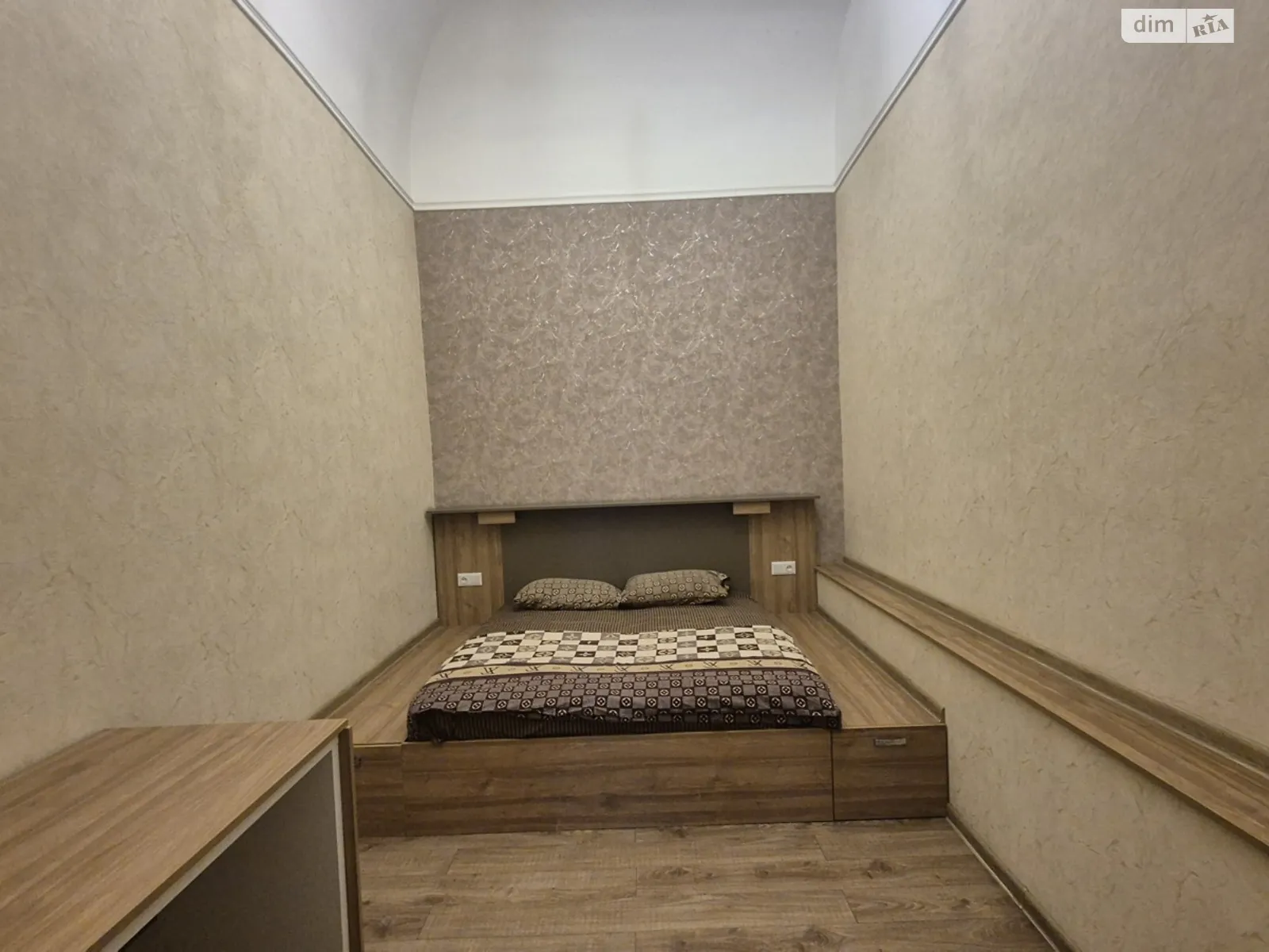 Сдается в аренду 1-комнатная квартира 32 кв. м в Одессе, пл. Соборная, 1 - фото 1