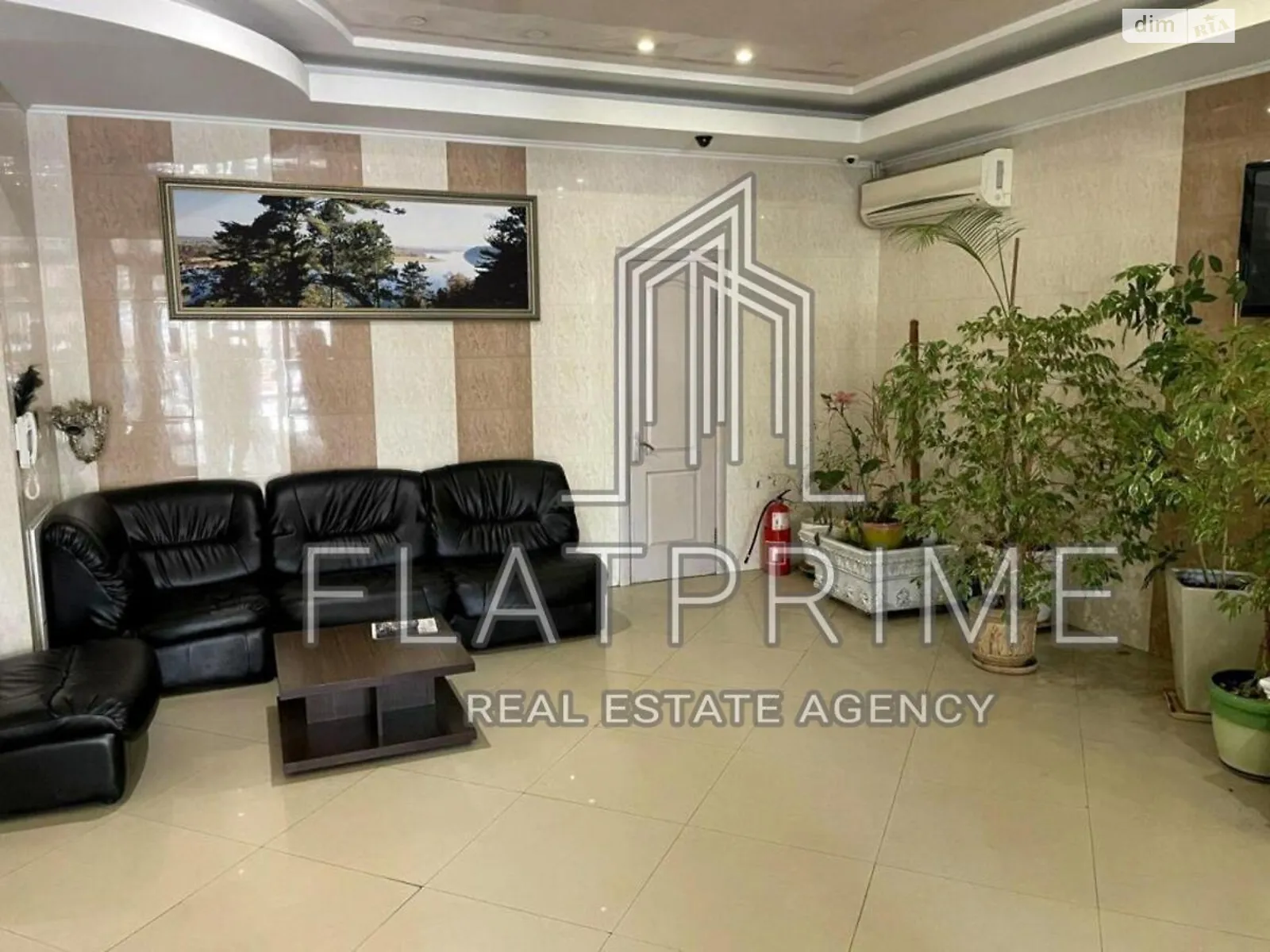 Продается 3-комнатная квартира 131.8 кв. м в Киеве, ул. Коновальца Евгения, 32Г - фото 1