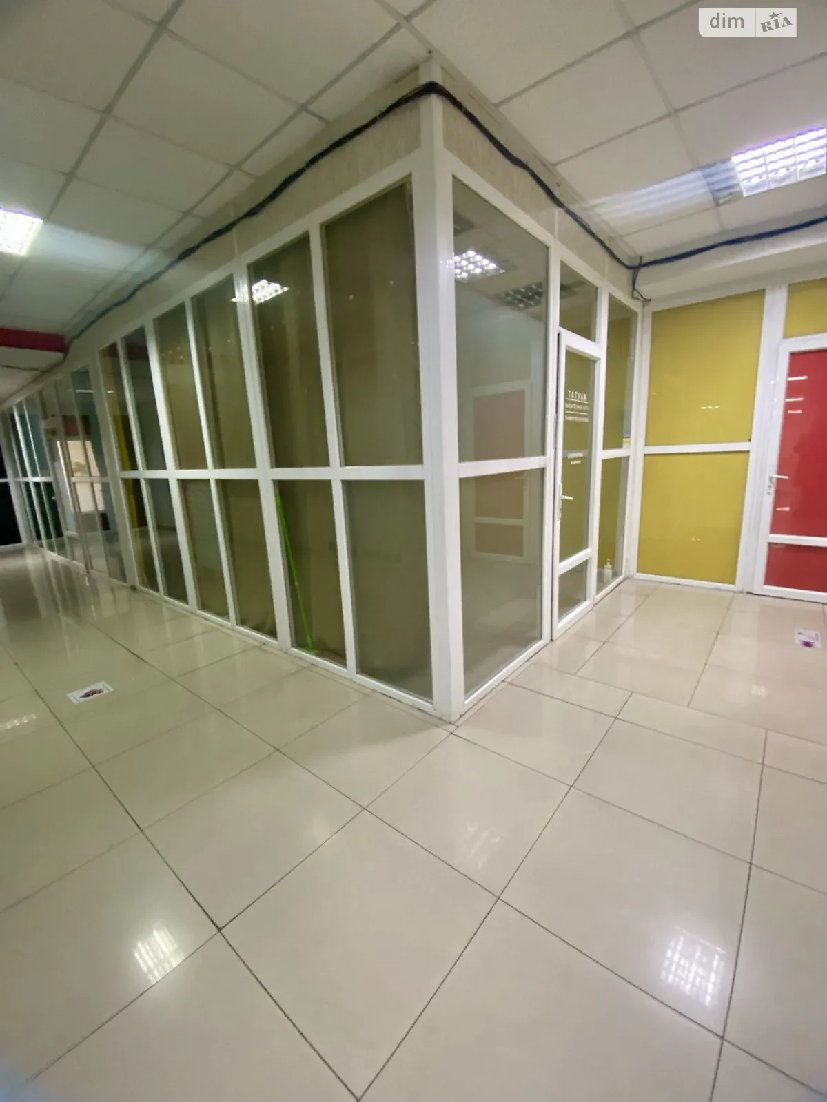 Сдается в аренду помещения свободного назначения 13.4 кв. м в 4-этажном здании, цена: 4800 грн - фото 1