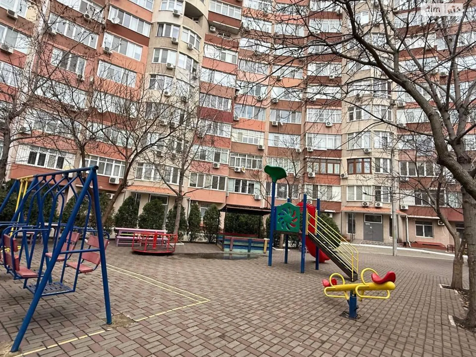 Продається 3-кімнатна квартира 152.7 кв. м у Одесі, вул. Левітана - фото 1