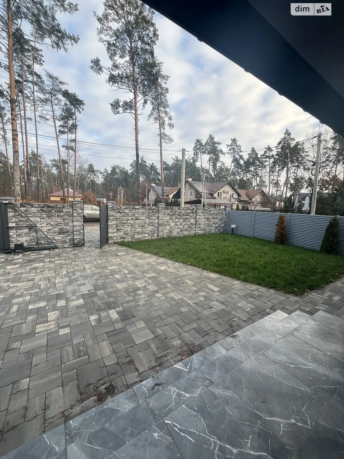 Продается одноэтажный дом 120 кв. м с камином, цена: 230000 $ - фото 1