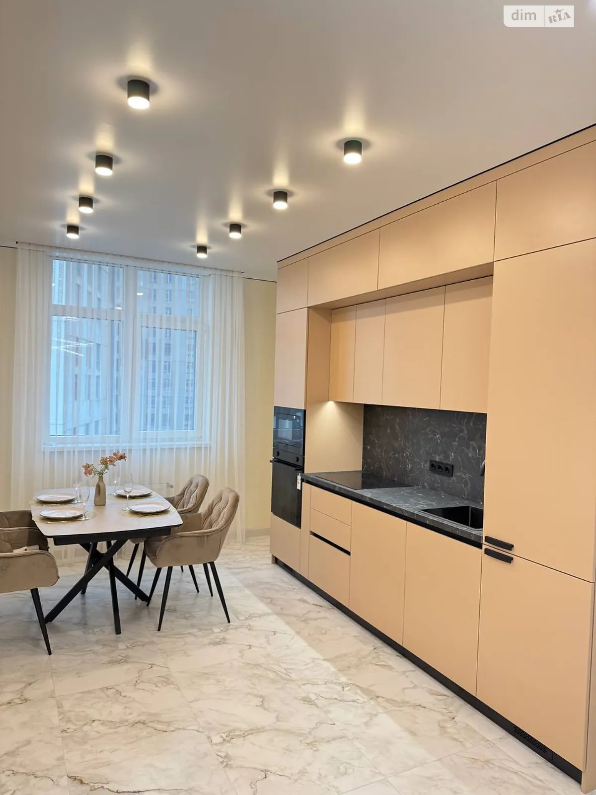 Продається 2-кімнатна квартира 63 кв. м у Одесі, вул. Краснова, 3 корпус 67 - фото 1