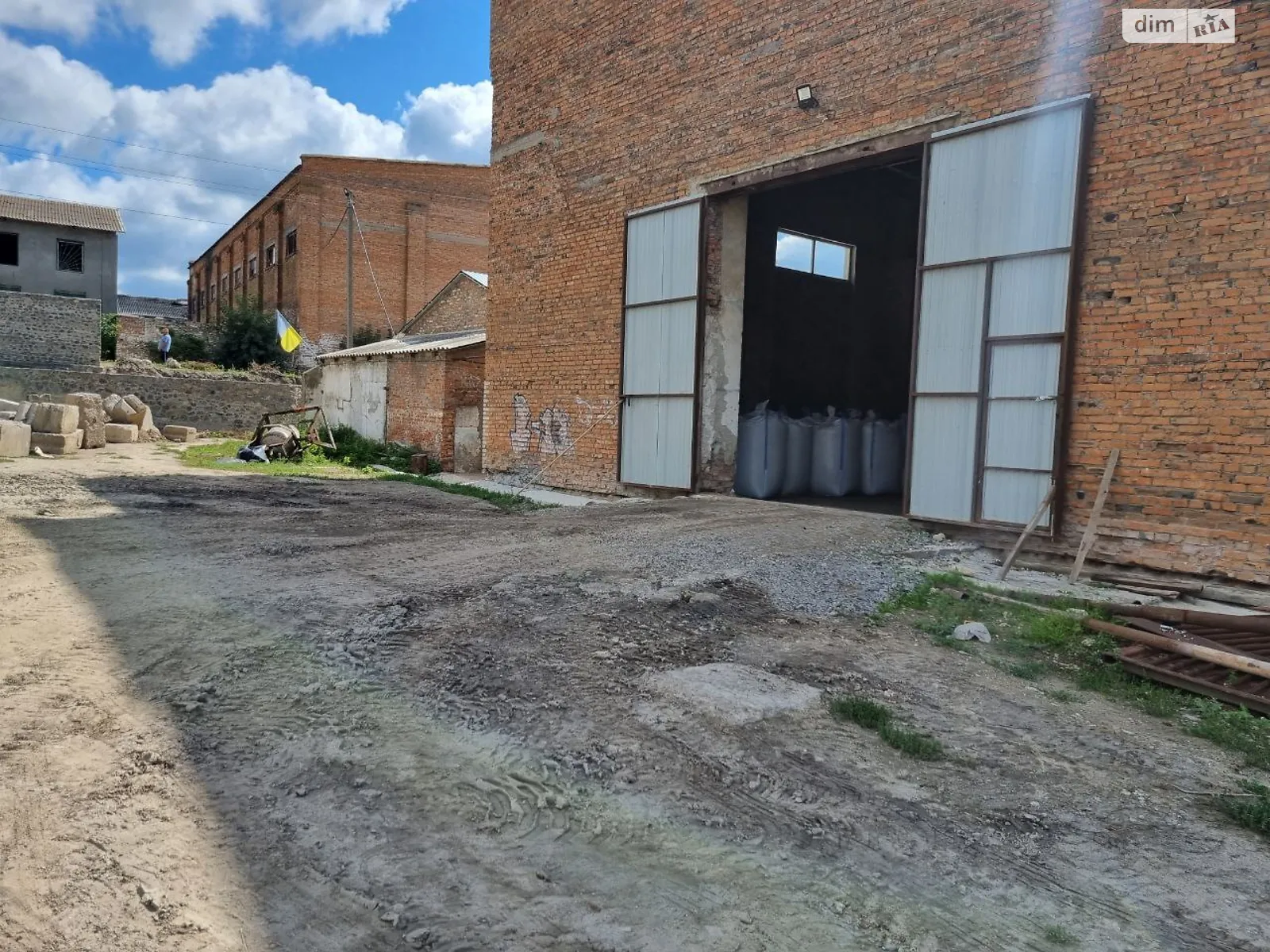 Сдается в аренду помещения свободного назначения 1100 кв. м в 1-этажном здании, цена: 110000 грн - фото 1