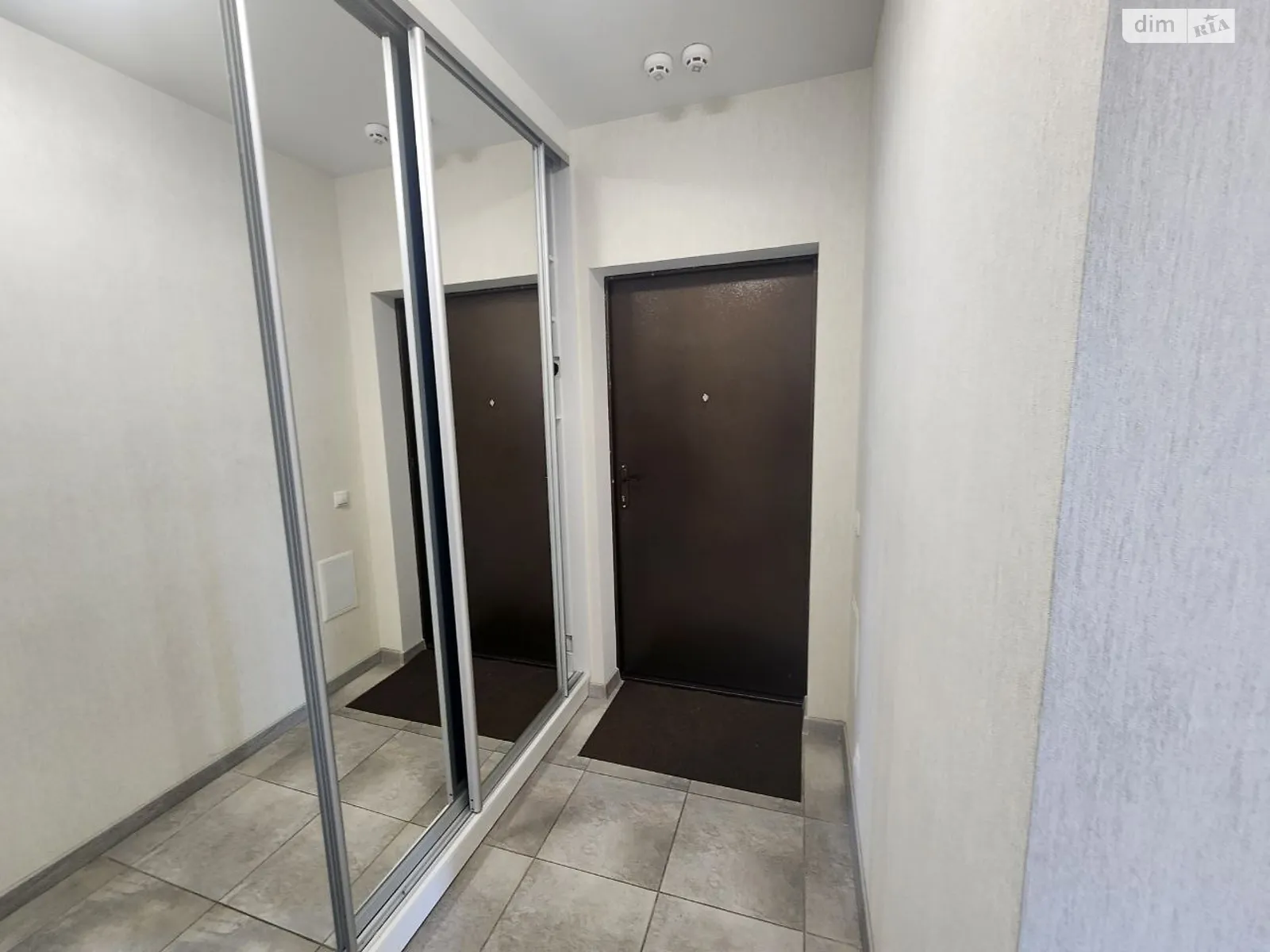 Сдается в аренду 2-комнатная квартира 77.4 кв. м в, цена: 500 $ - фото 1