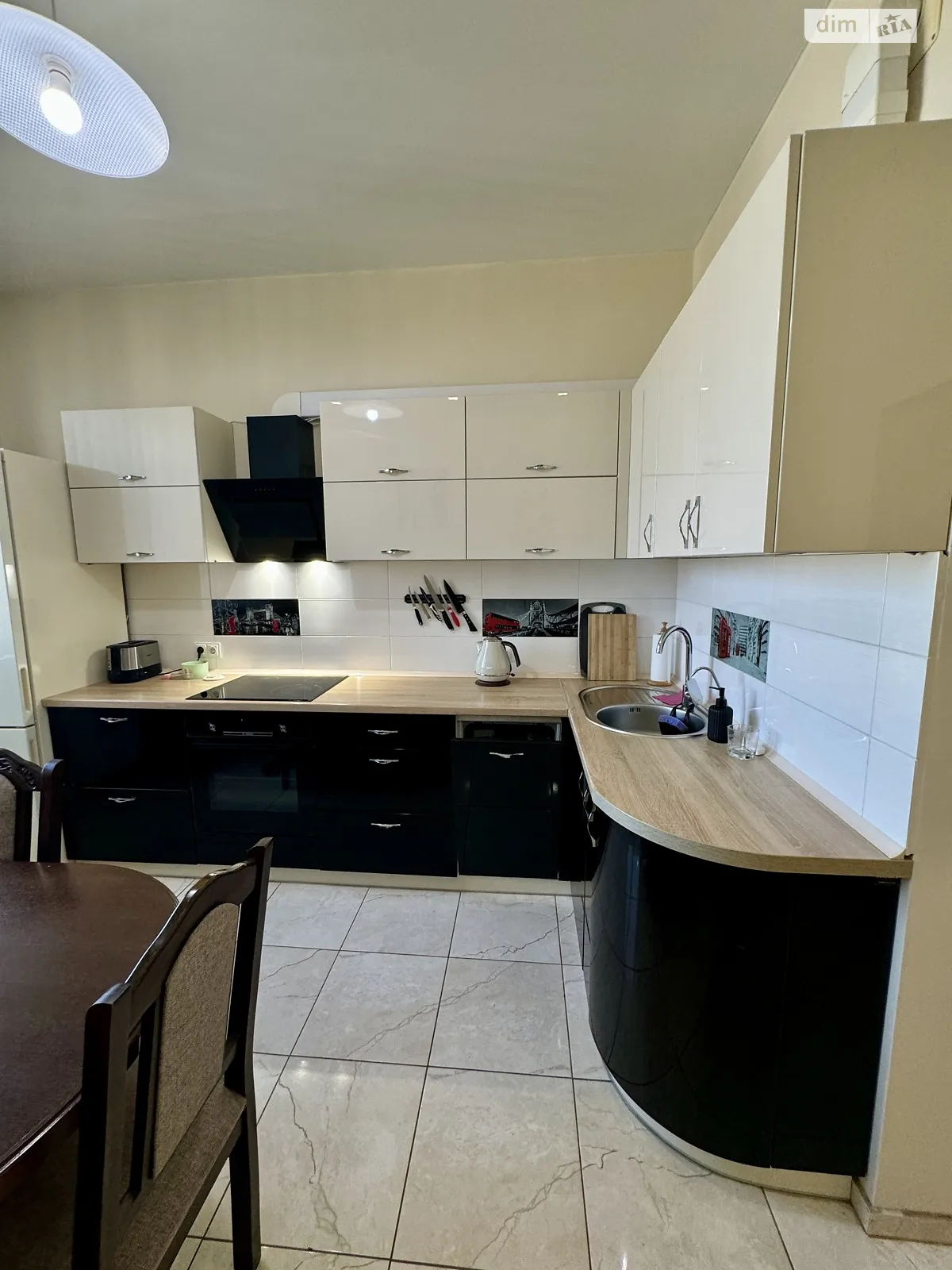 Продається 2-кімнатна квартира 55.7 кв. м у Крижанівка, вул. Академіка Сахарова, 3А - фото 1