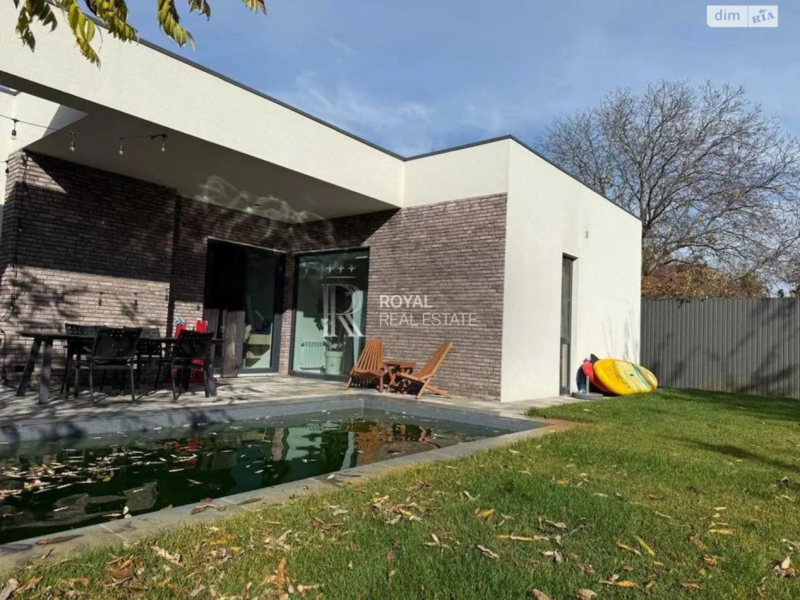 Продается одноэтажный дом 132 кв. м с камином, цена: 290000 $ - фото 1