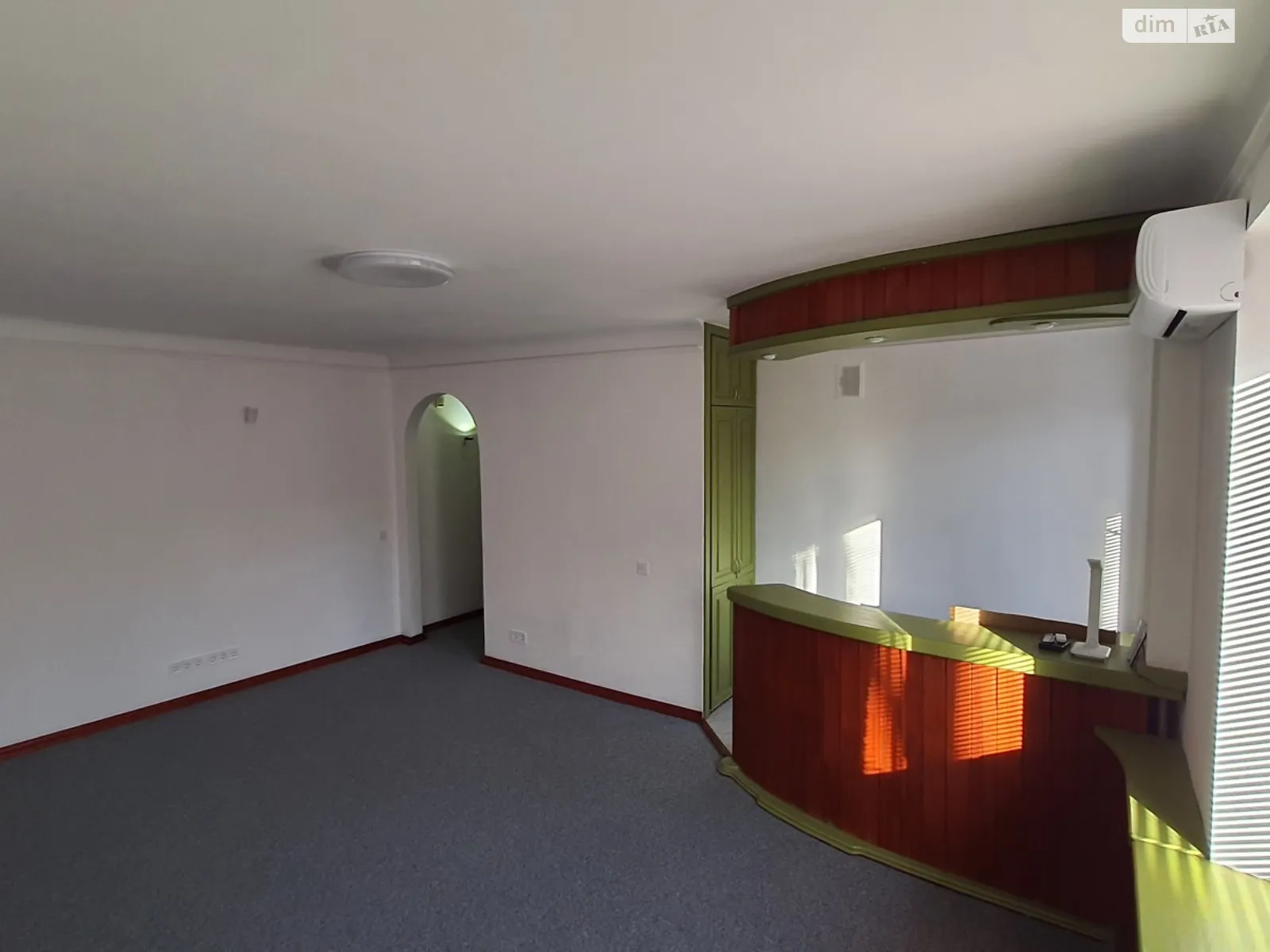 Сдается в аренду офис 29 кв. м в бизнес-центре, цена: 12000 грн - фото 1