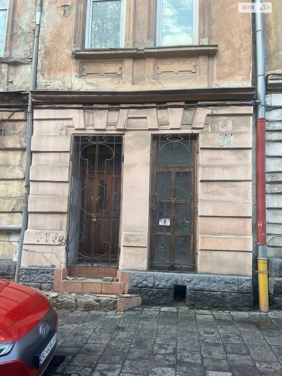 Продается помещения свободного назначения 76 кв. м в 3-этажном здании, цена: 90000 $ - фото 1