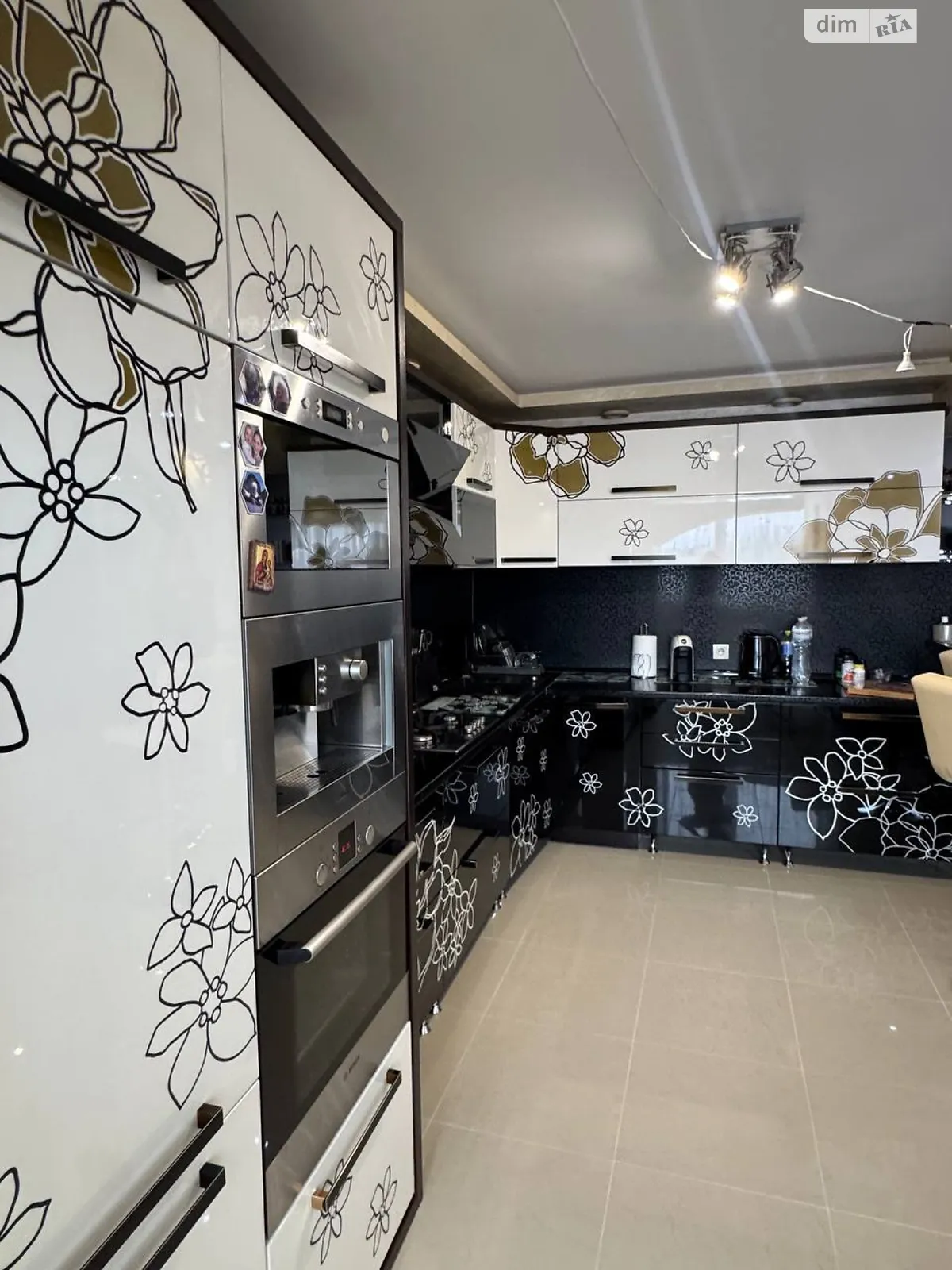 3-комнатная квартира 102 кв. м в Тернополе, цена: 110000 $ - фото 1