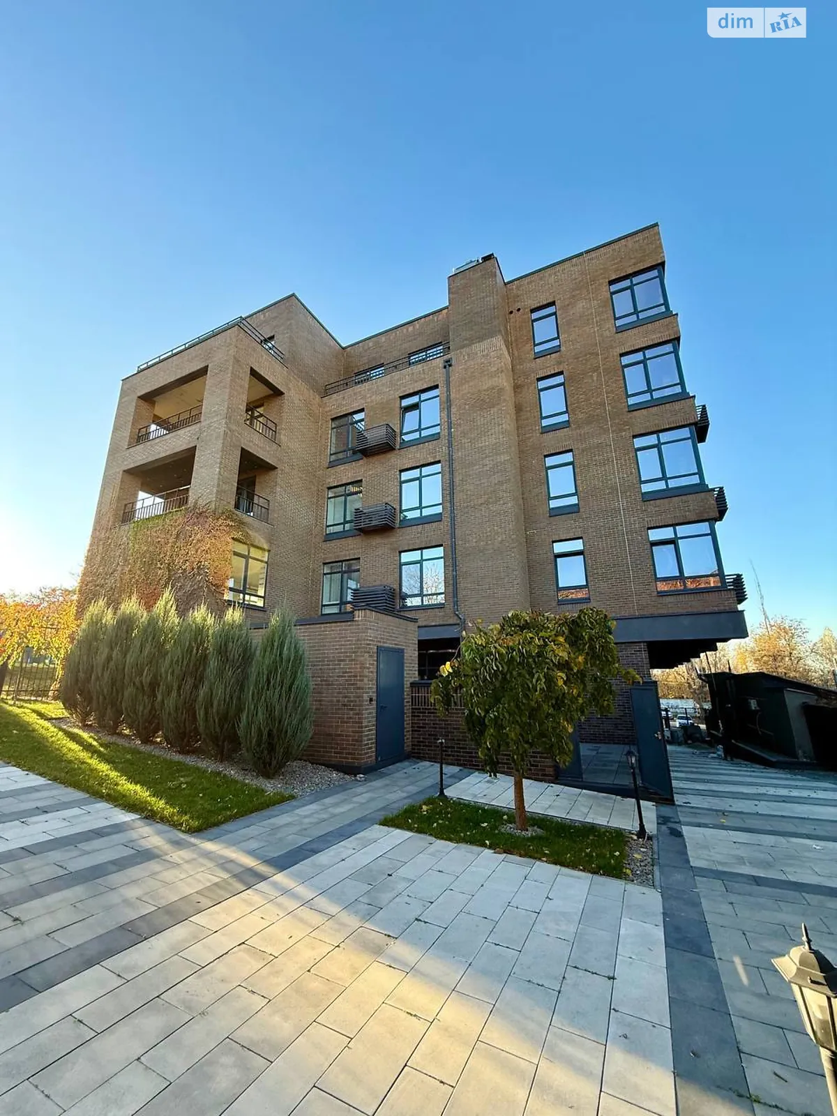 Продается 1-комнатная квартира 51.2 кв. м в Днепре, ул. Короленко, 43 - фото 1