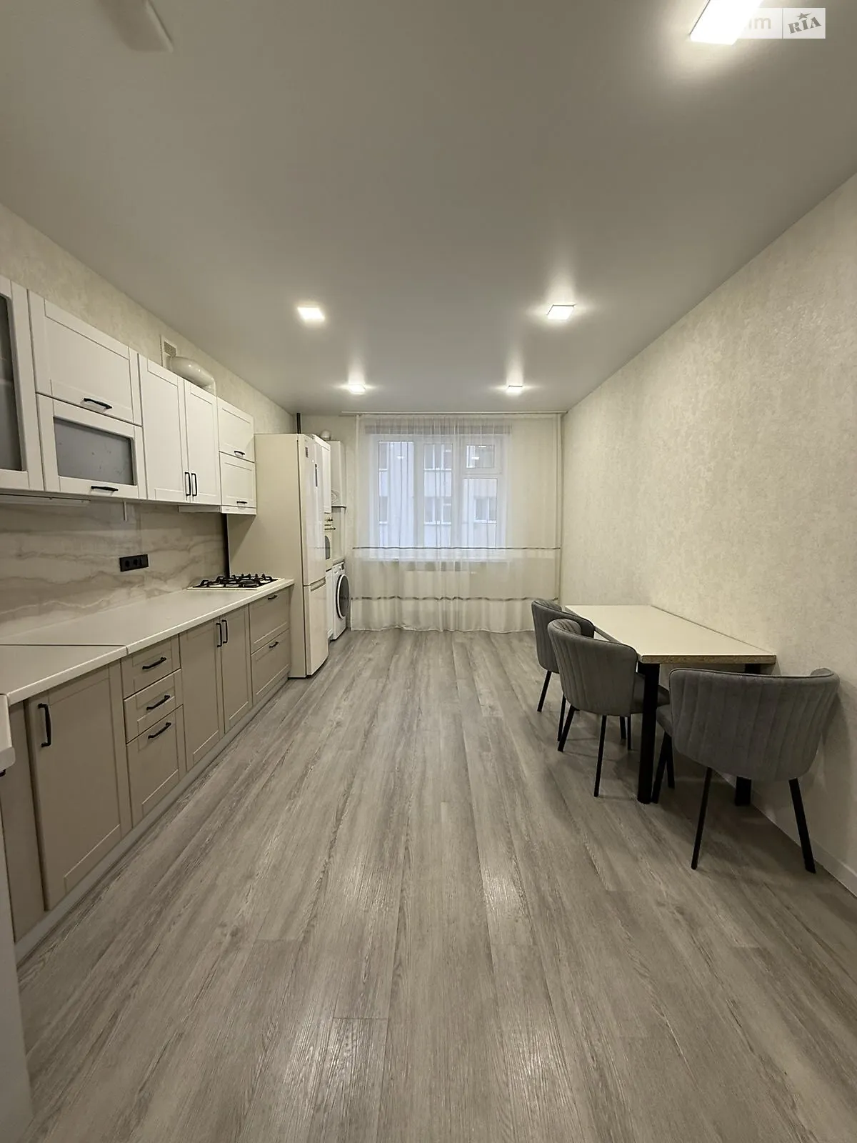 Продается 2-комнатная квартира 68 кв. м в Хмельницком, ул. Кармелюка, 3/4 - фото 1