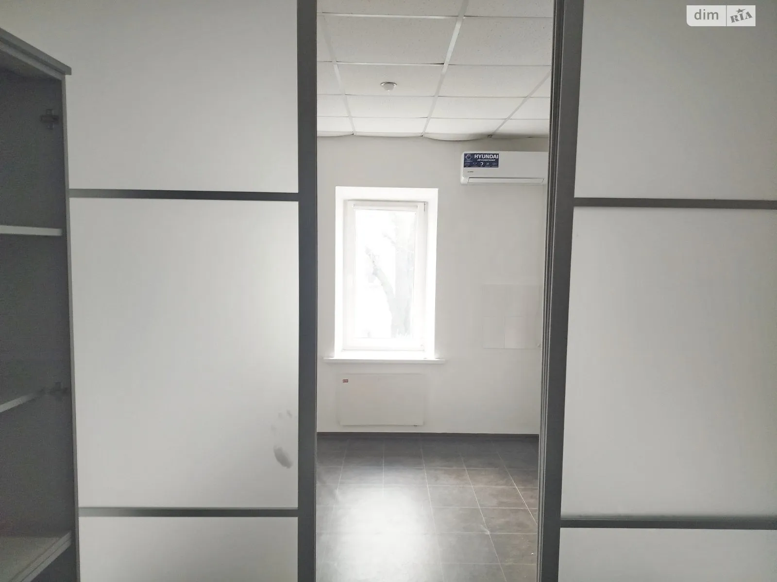 Здається в оренду приміщення вільного призначення 26 кв. м в 3-поверховій будівлі, цена: 12745 грн - фото 1