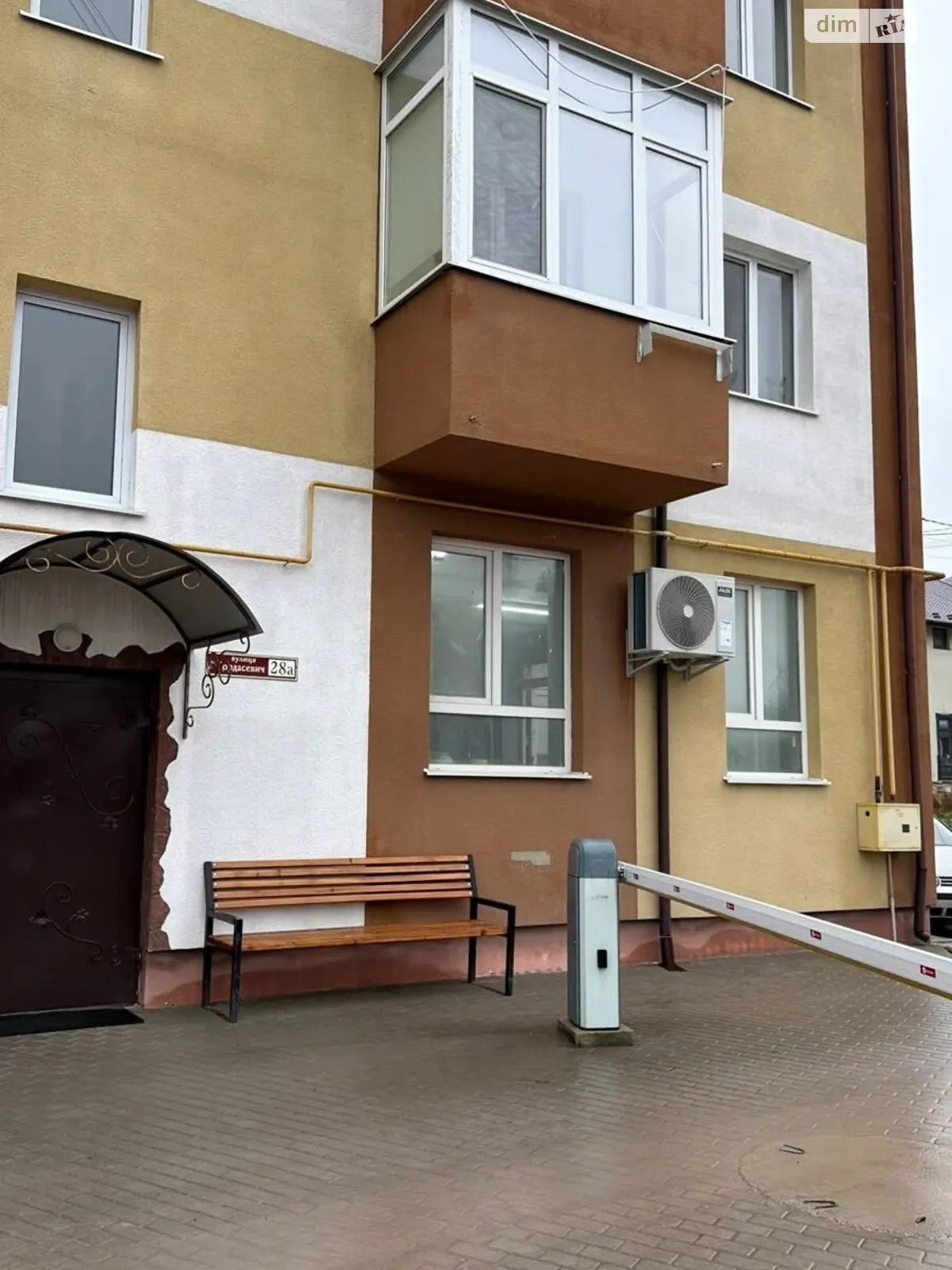 Продається 2-кімнатна квартира 51.1 кв. м у Кременці, вул. Г. Гордасевич, 28А - фото 1