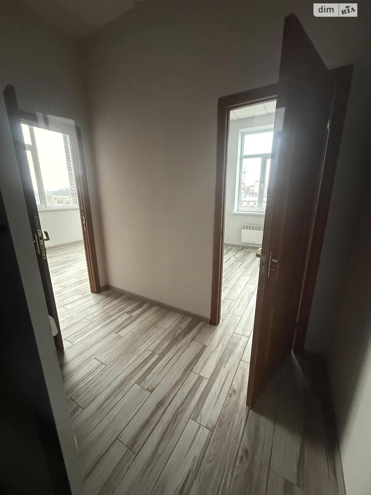 Сдается в аренду офис 32 кв. м в бизнес-центре, цена: 8000 грн - фото 1