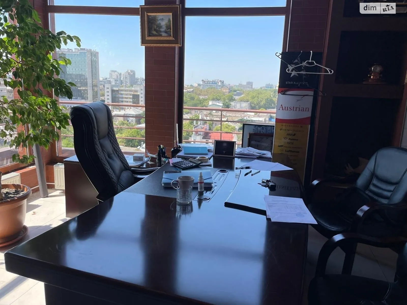 Продается офис 237.5 кв. м в бизнес-центре, цена: 500000 $ - фото 1