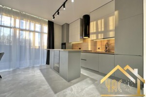 Продаж дуплекса, Київська, Гатне, Симоненка вулиця, буд. 56/2