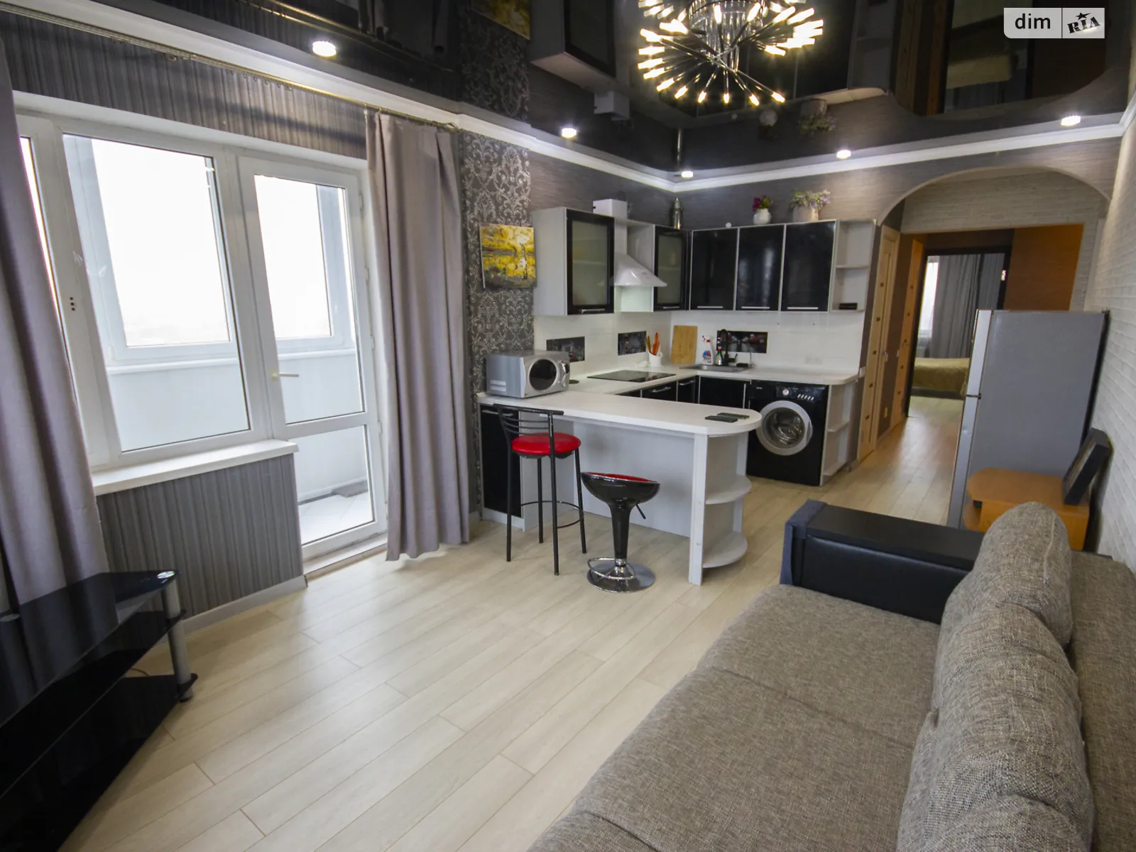 Здається в оренду 1-кімнатна квартира 55 кв. м у Одесі, вул. Дюківська, 8 - фото 1