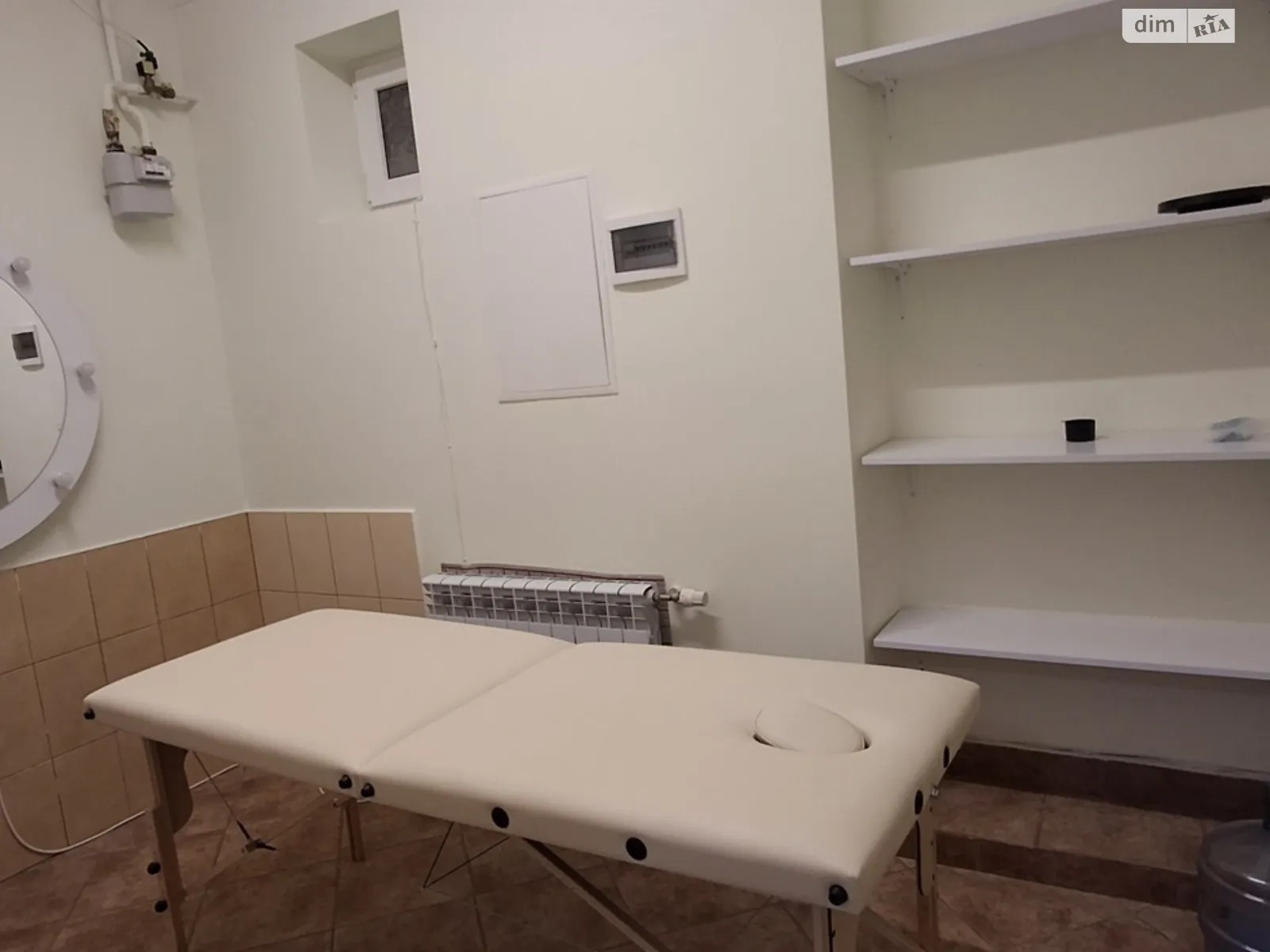 Сдается в аренду помещения свободного назначения 56 кв. м в 3-этажном здании, цена: 16000 грн - фото 1